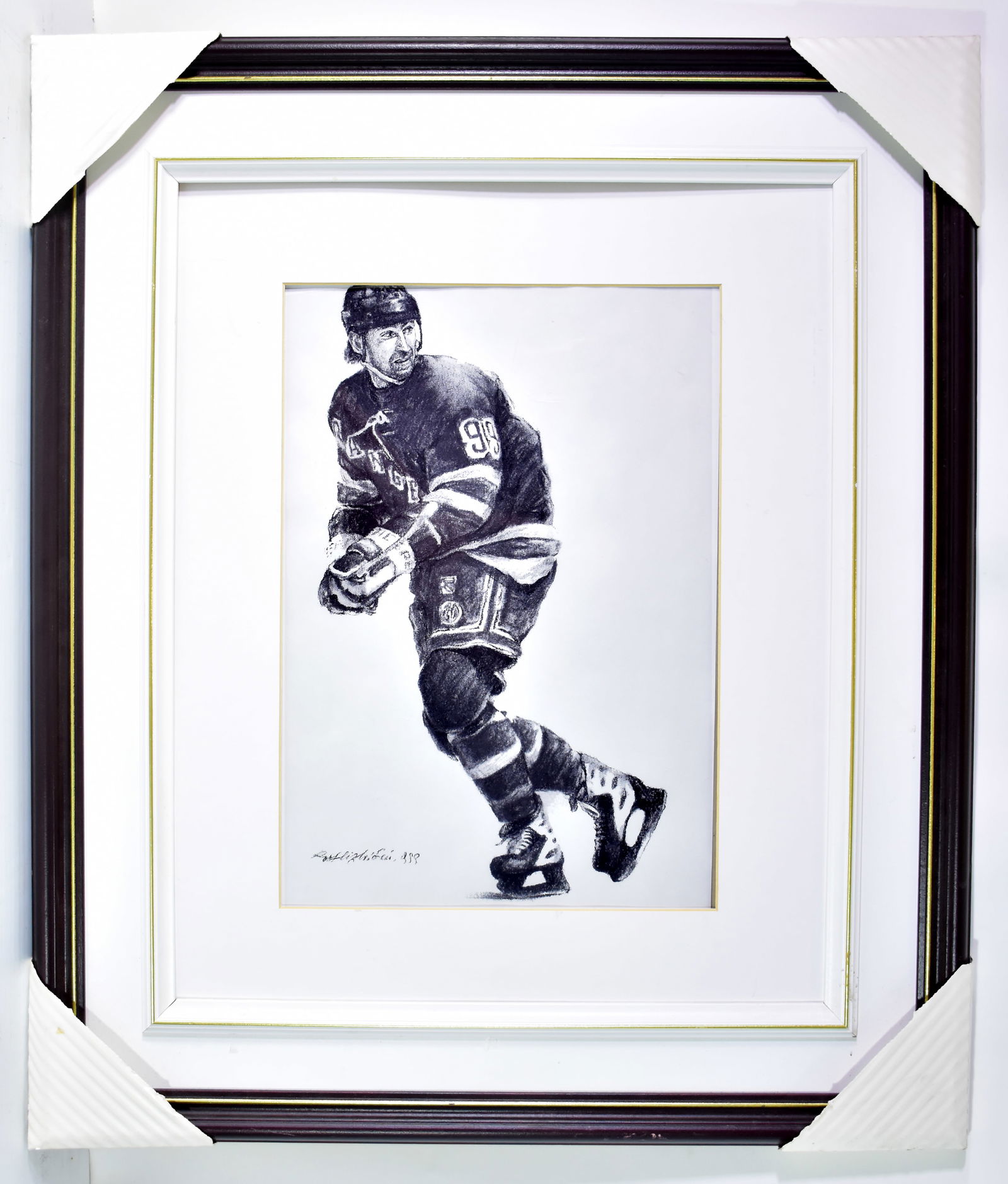 Wayne Gretzky - Wayne Gretzky lithograph: Wayne Gretzky Lithographie de Wayne Gretzky Mesure: 16 x 12 pouces Rapport de condition: bonne condition ------------- Wayne Gretzky Wayne Gretzky lithograph measures: 16 x 12 inches 