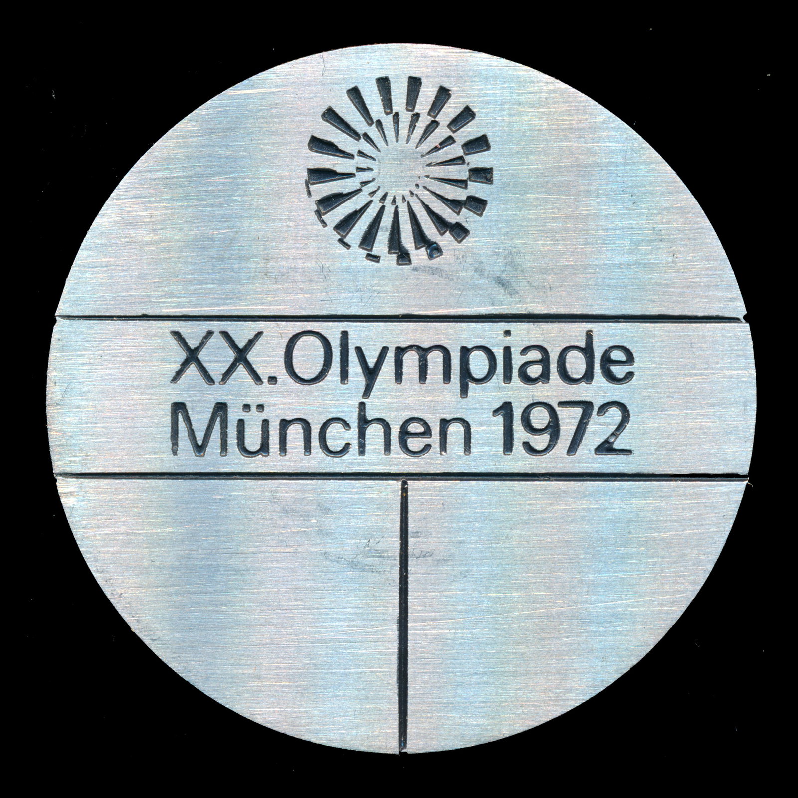 Munich - Olympic medal: Munich Médaille olympique Médaille de participation aux XX jeux olympique de 1972 Rapport de condition: Bonne condition ------------- Munich Olympic medal Medal for participation