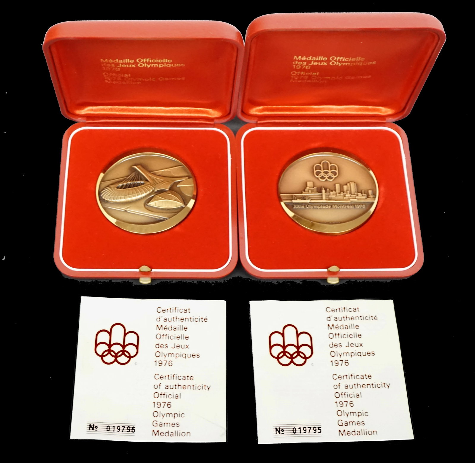 Canada - Montreal olympic medal: Canada Médaille olympique de Montréal 2 X médaille officielle en bronze. 50mm,60gr, bronze patiné . Édition Limitée. Rapport de condition: Bonne condition