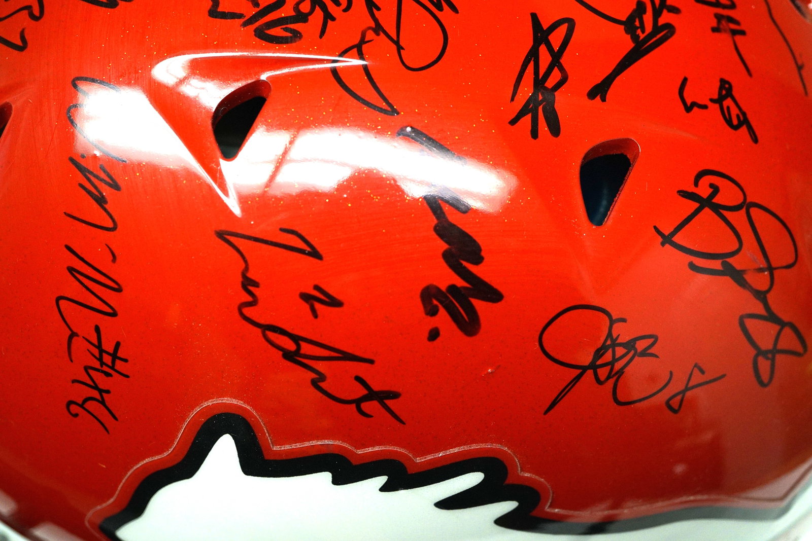 Football - Football helmet autographed by the team - 7