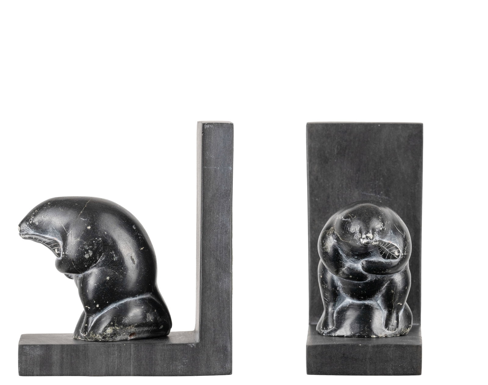 Ajappatu Qullialu, Bertha (1943-) et artiste inconnue - Set of two beavers - 3