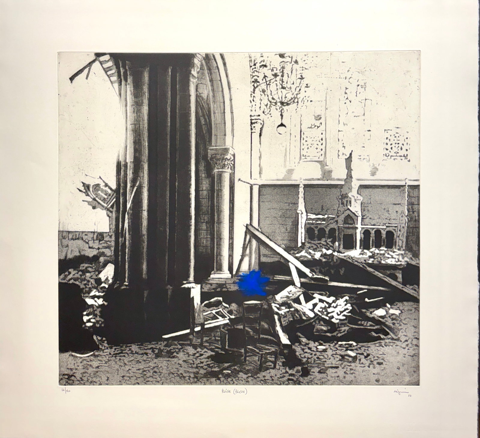Séguin, Marc - Ruines (Bleue) - 2010: Séguin, Marc (1970-) Ruines (Bleue) (2010) Description (FR): Eau-forte rehaussée à l'acrylique sur papier signée au plomb en bas à droite numérotée 12/40 en bas à gauche Description (EN):