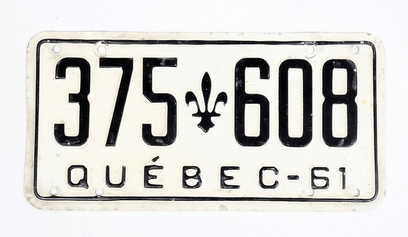 1961 license plate #375-608: 1961 plaque auto #375-608 du Québec en aluminium Rapport de condition: bonne état ------------- 1961 license plate #375-608 du Québec en aluminium Condition Report: good condition