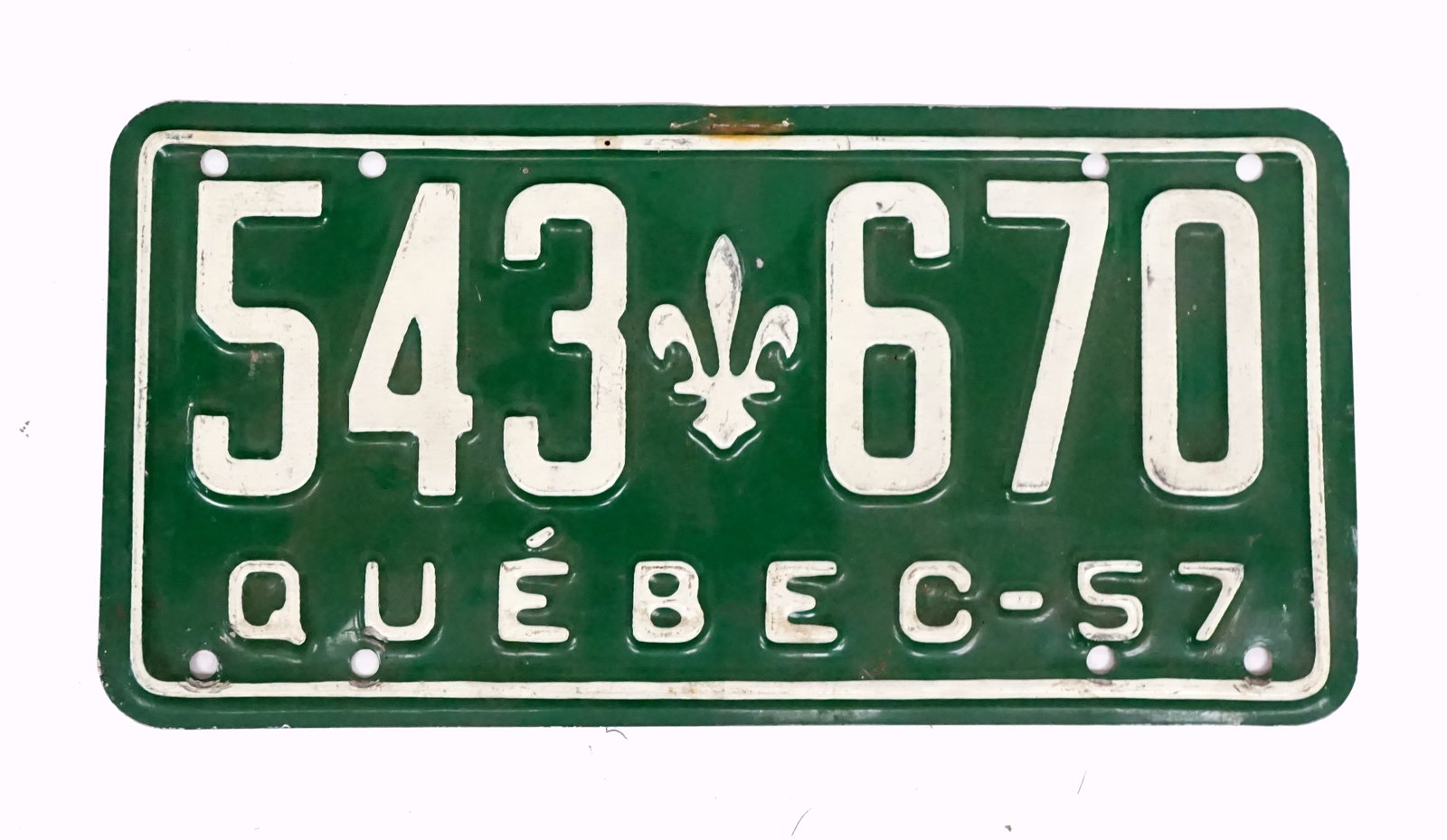 1957 license plate #543-670: 1957 plaque auto #543-670 du Québec en aluminium Rapport de condition: bonne état ------------- 1957 license plate #543-670 From Quebec in Aluminium Condition Report: good conditi