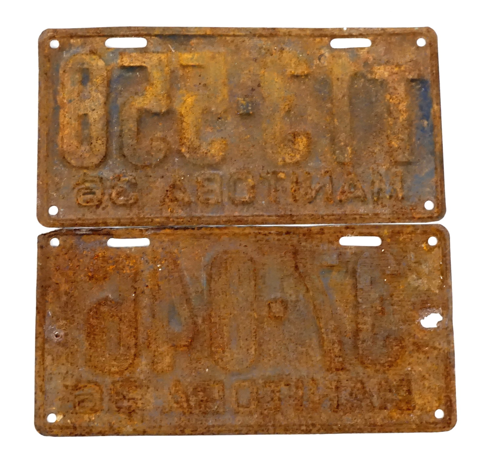 2 x 1936 Manitoba license plates - 2
