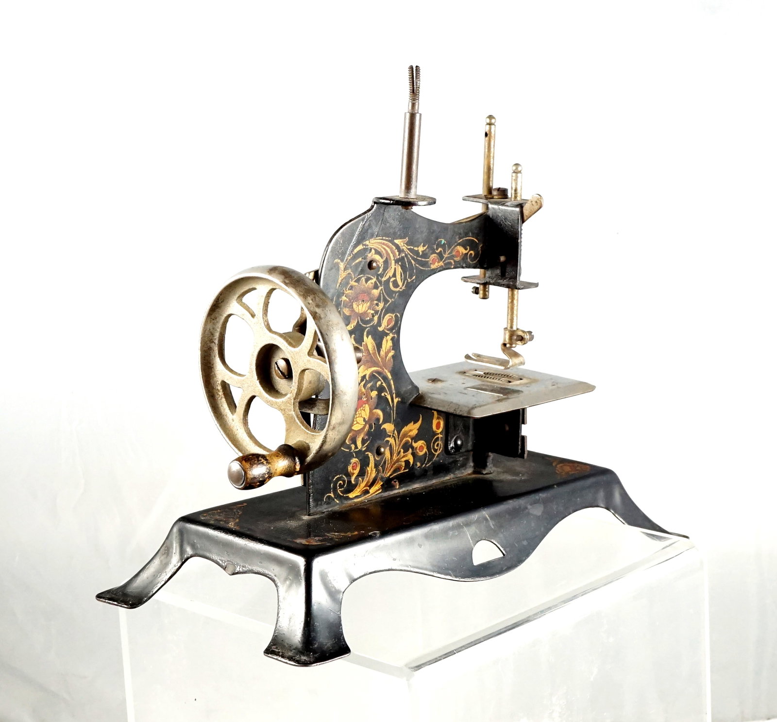 Toy Sewing machine - 4