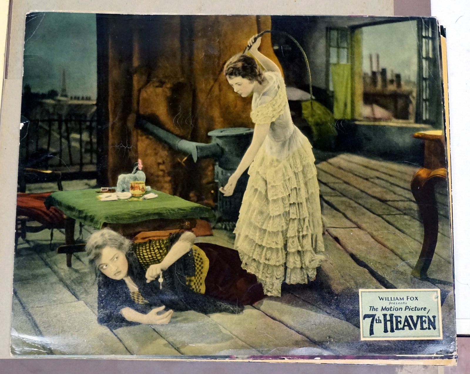 Collection of silent film memorabilia and vintage posters (14 pieces): Lot de collection cinéma muet et affichages vintage (14 pièces) Collection Lot of Silent Movie Posters & Vintage Advertisements (14 Pieces) Rapport de condition: Bonne condition
