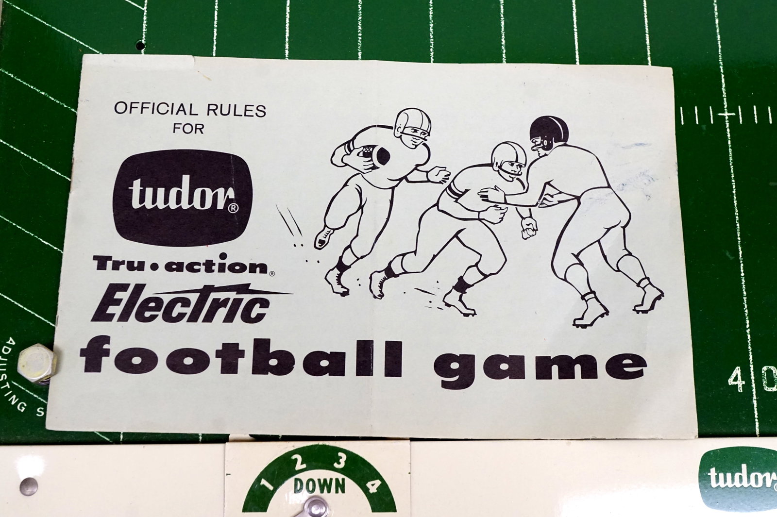 Tudor Toy - Electric football game - 3