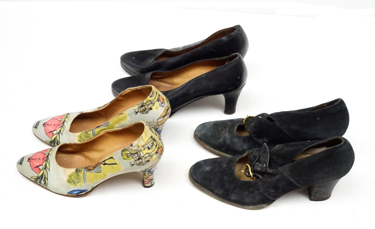 3 pairs of Hermes shoes - 2
