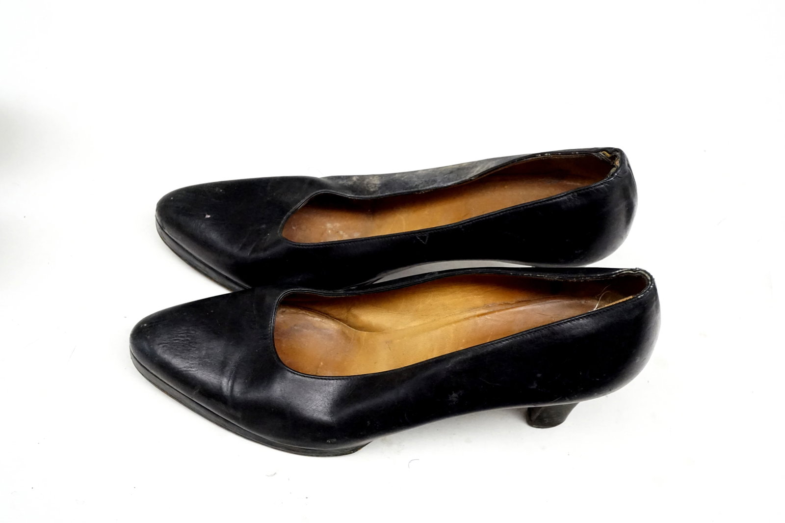 3 pairs of Hermes shoes - 4