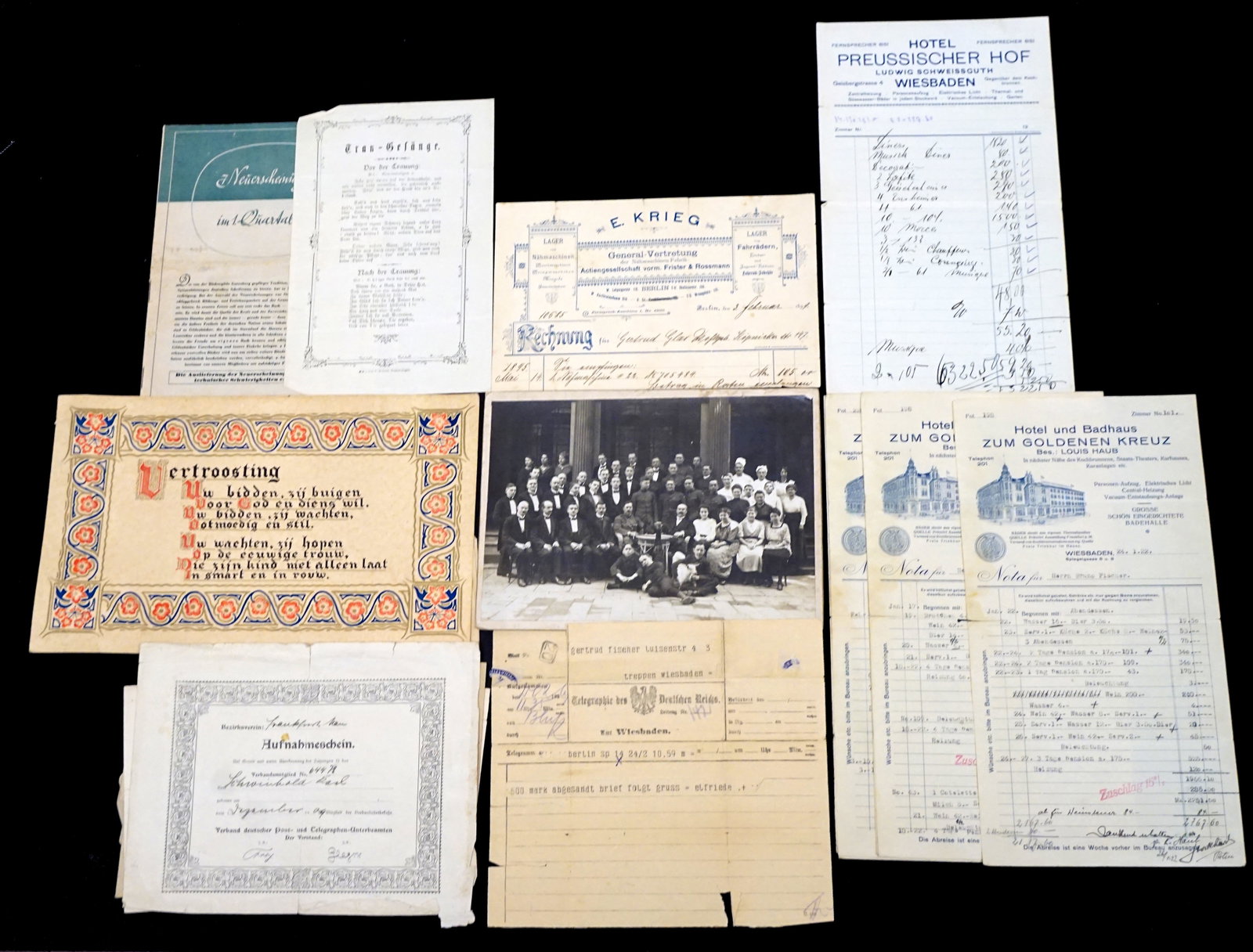 A fine collection of antique documents in German.: Beau lot de documents antique en Alemand Une poto de groupe historique de l'époque de la premiere guerre mondial / des facturesd d`hotel / un telegramme journal de mariage ect... ------------- A