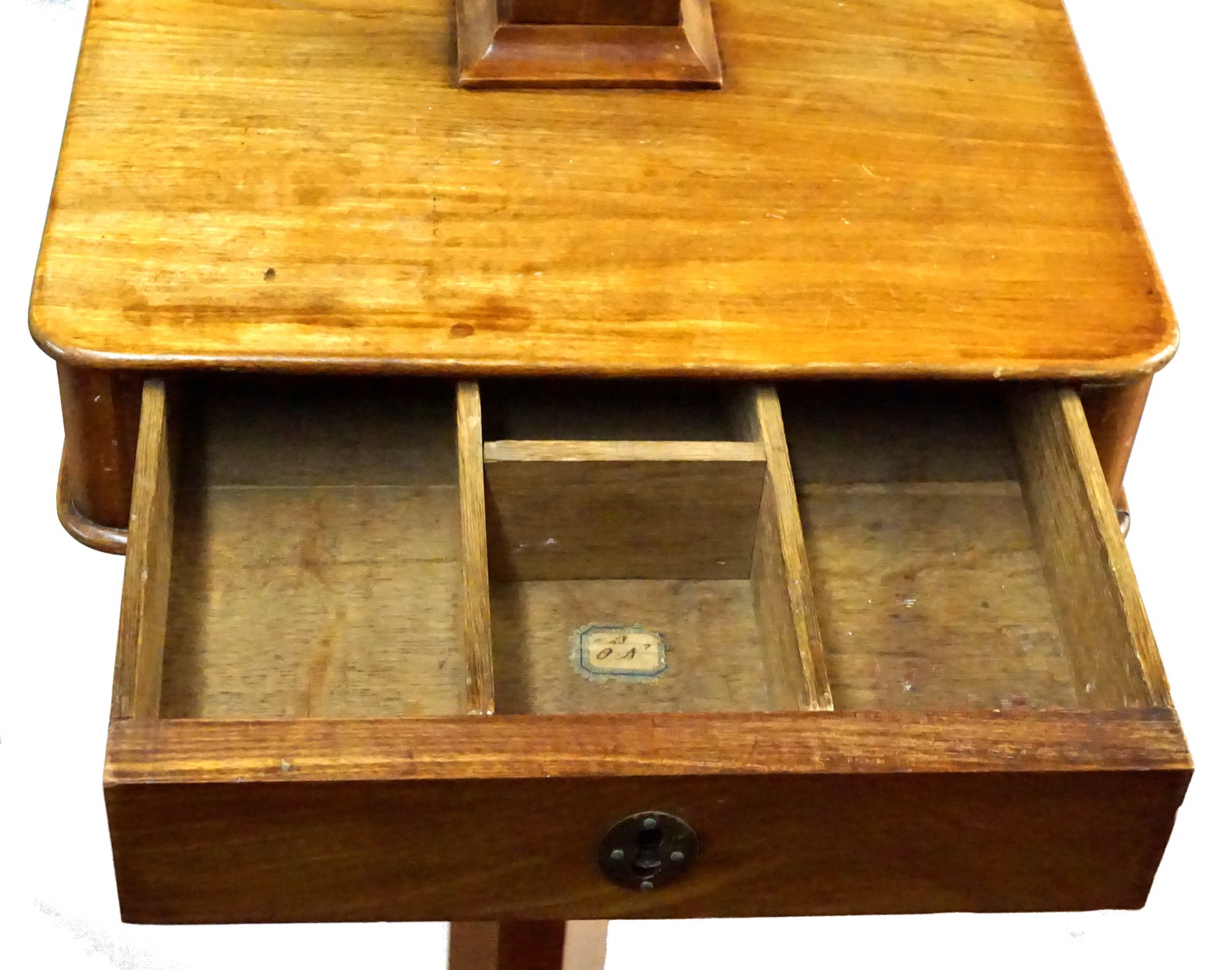 Shaving mirror on stand - 5