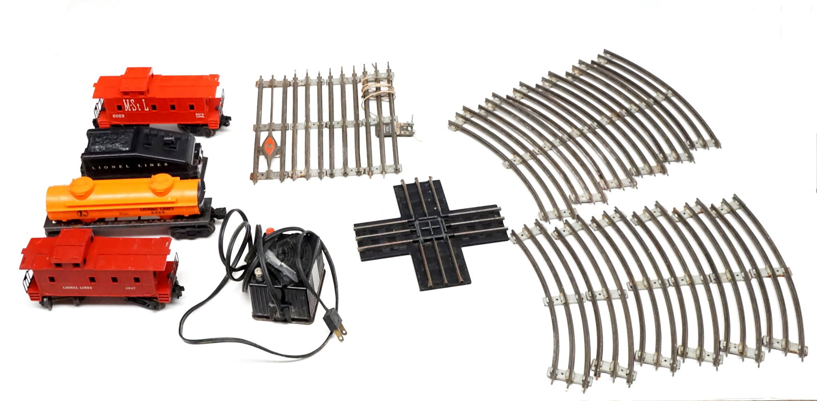 Lionel - Lot of Trains and track - 2