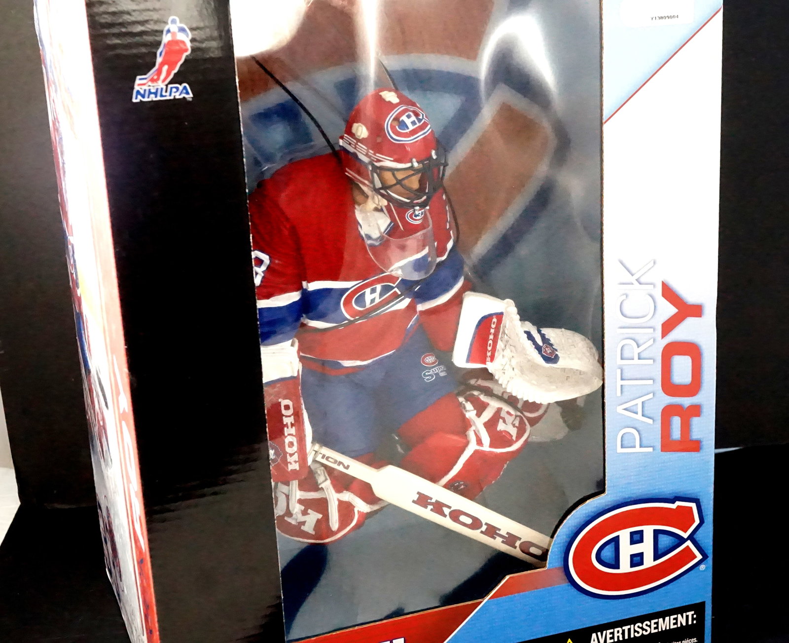 McFarlane toys - Patrick Roy Figurine - 5
