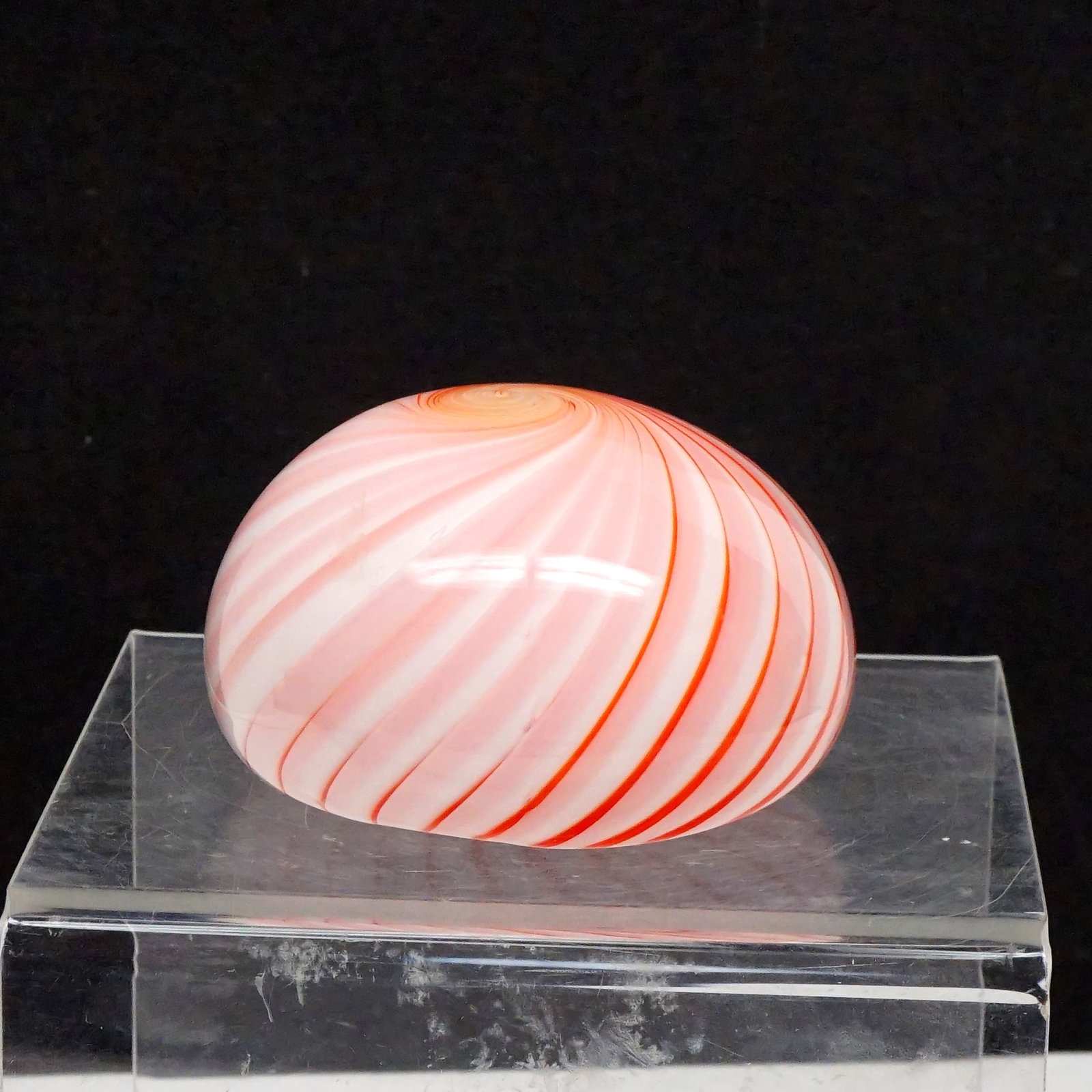 2 vintage paper weight - 2