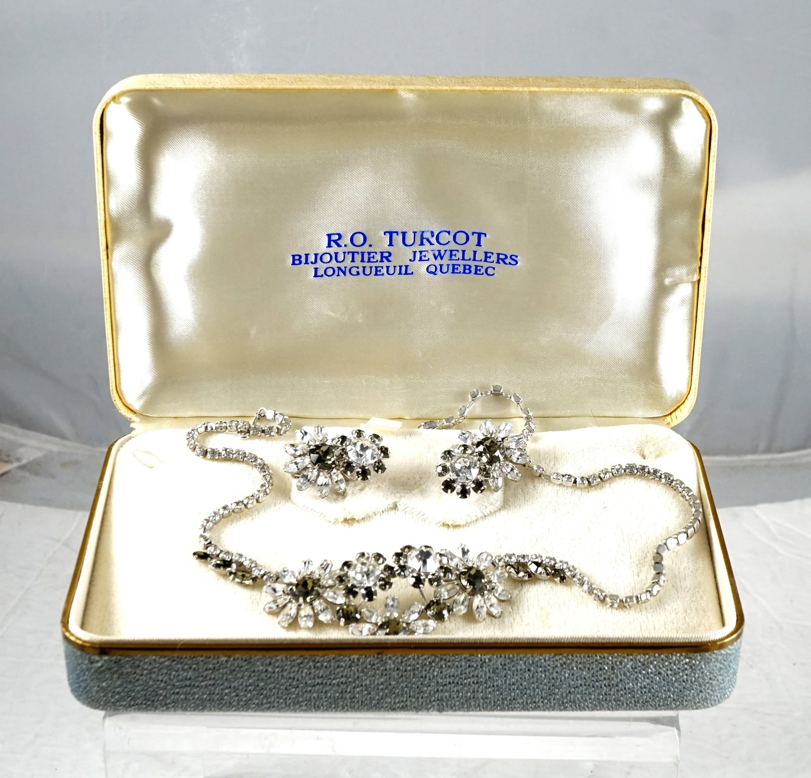 Sherman - Necklace and Earrings: Sherman Collier et boucle d'oreillles populaire marque Complet Rapport de condition: bonne condition ------------- Sherman Necklace and Earrings popular brand Complete Condition Report: Great