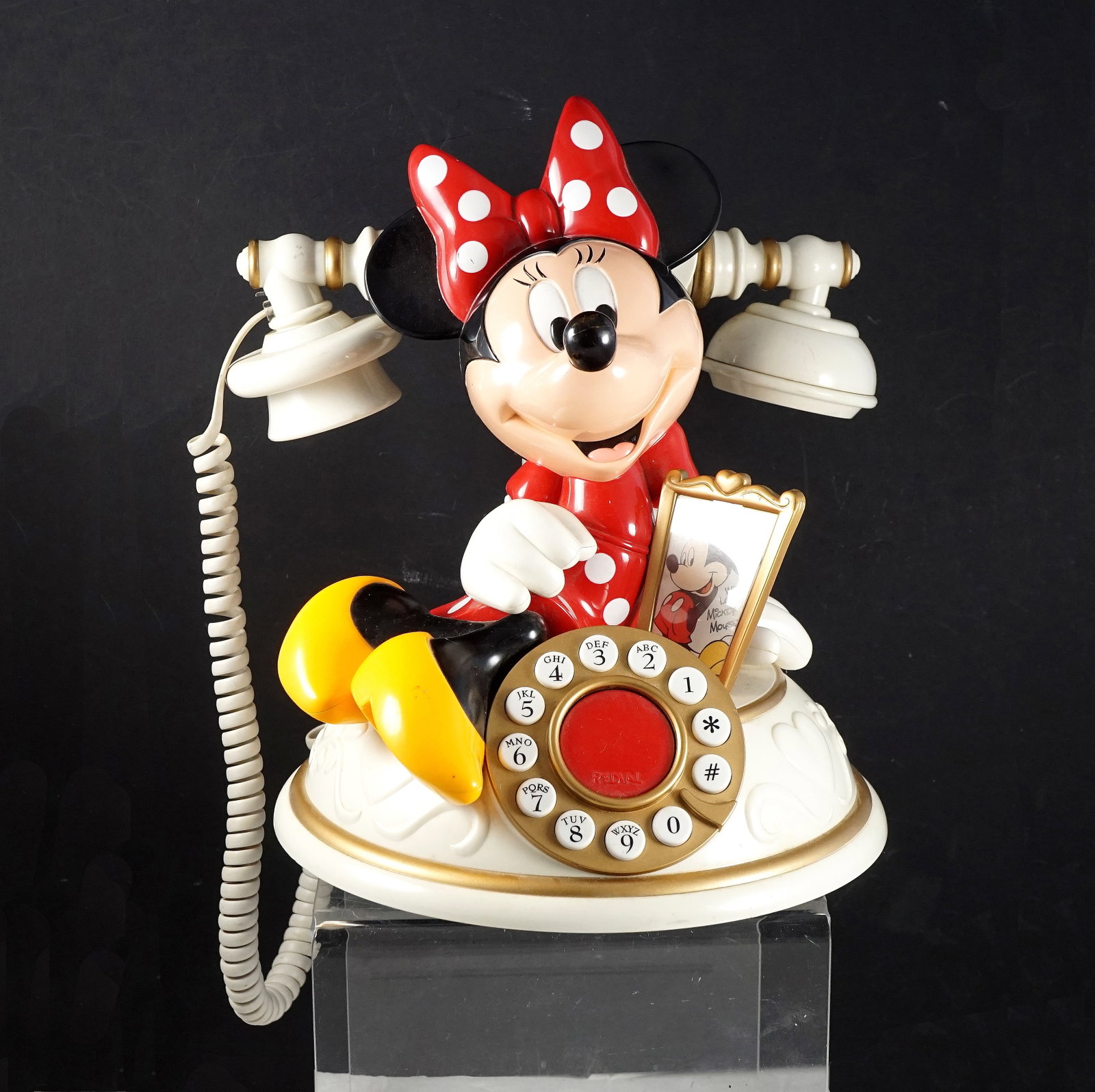 Telemania - Vintage Minie Mouse phone: Telemania Téléphone Minnie Mouse vintage Piece de Collection de Disney a bouton poussoir Rapport de condition: non testé ------------- Telemania Vintage Minie Mouse phone Disney