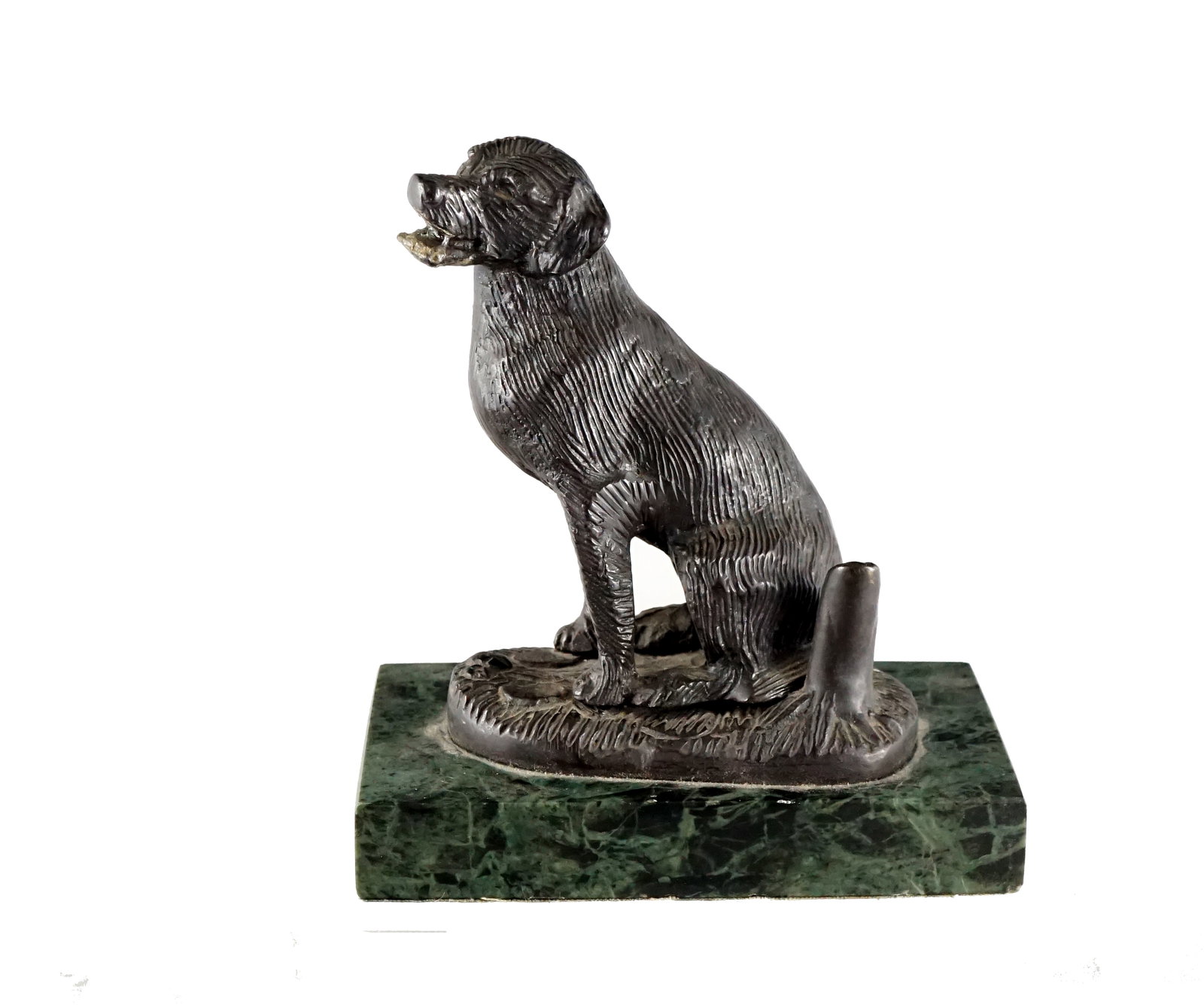Metal Sculpt Dog: Sculpture de chiens en métal possiblement du bronze sur plaque de marbre vert. Mesure 6 pouces de haut Rapport de condition: Bonne condition ------------- Metal Sculpt Dog dog on a marble base.