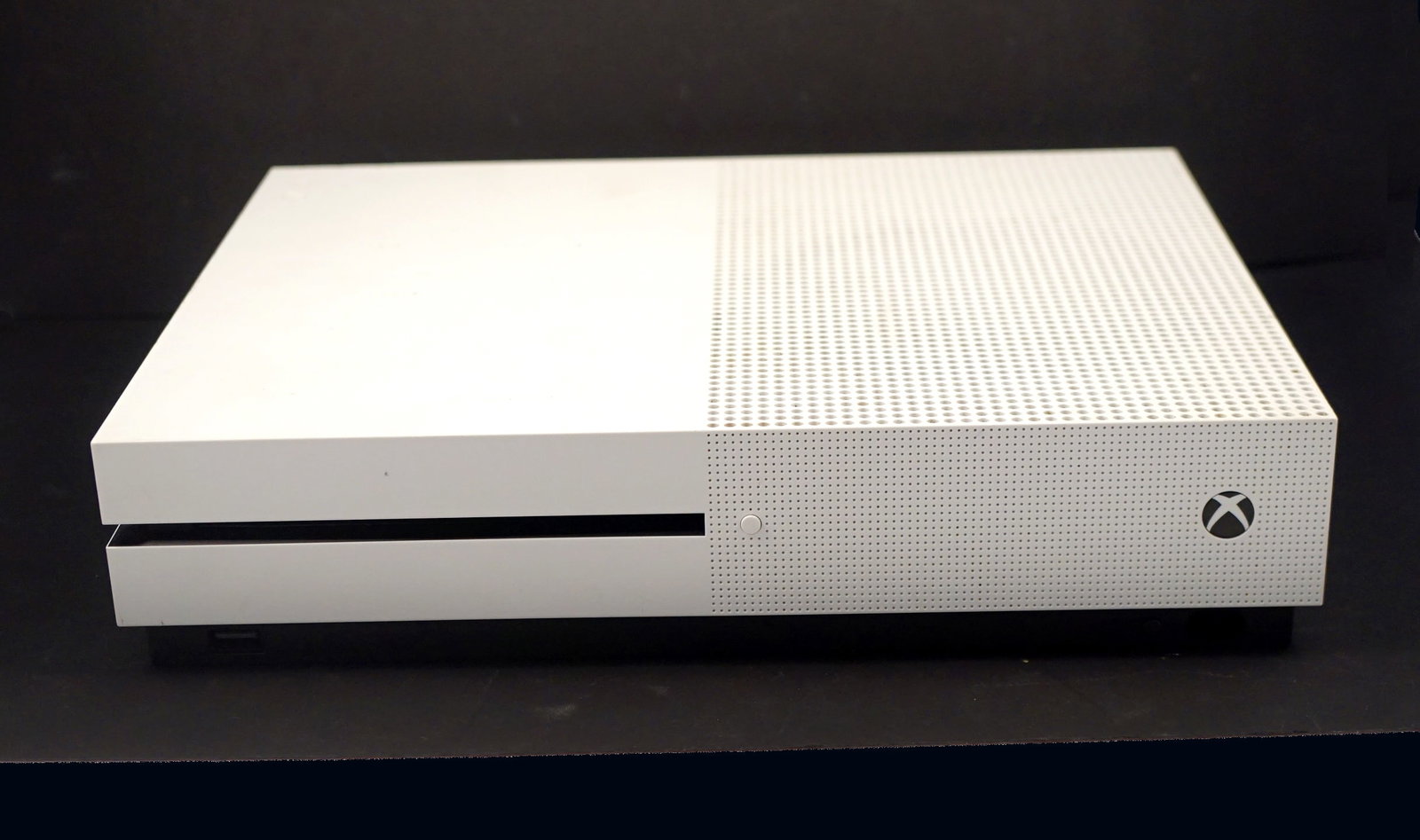 Microsoft - Xbox one S - 2