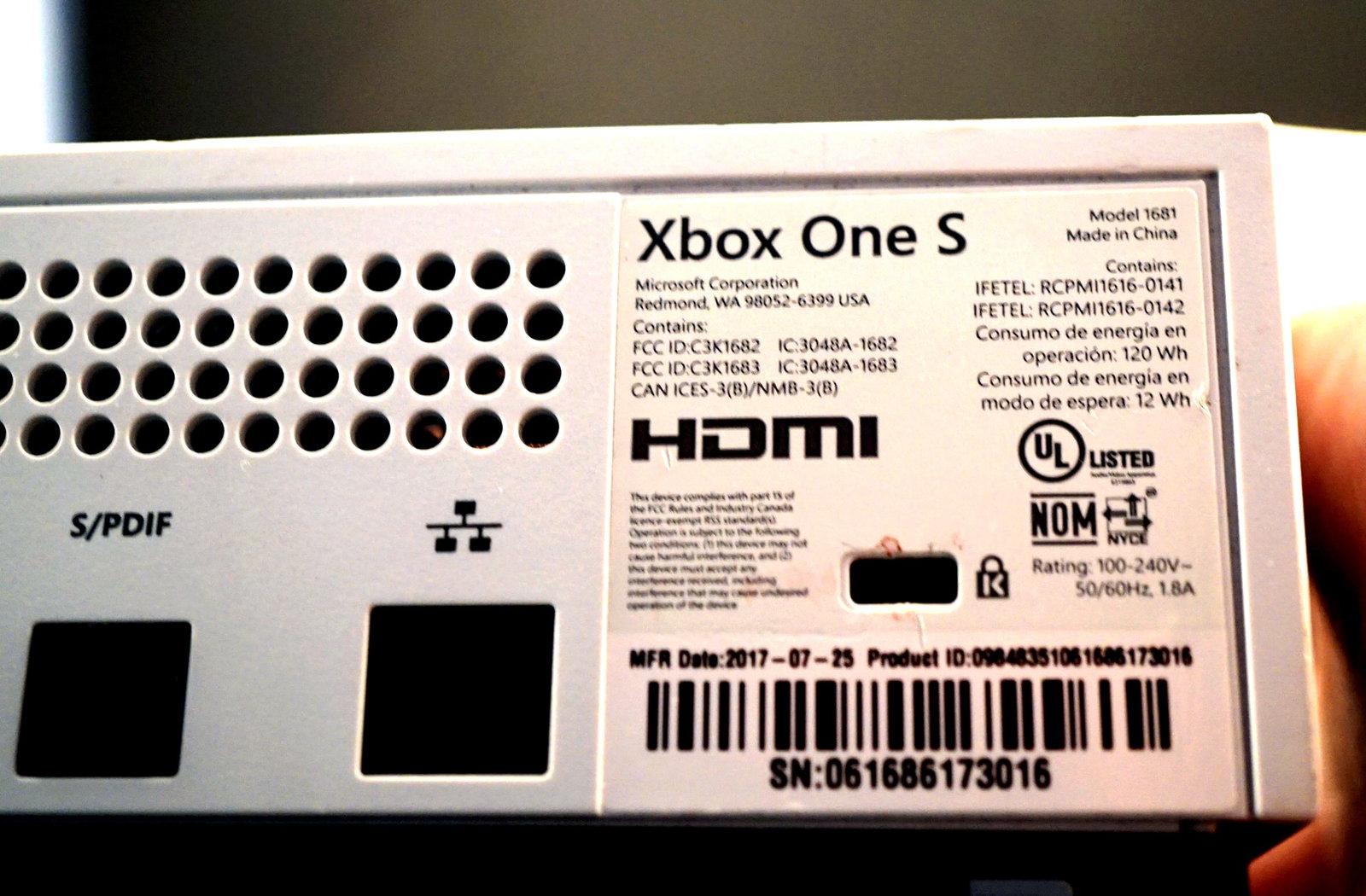 Microsoft - Xbox one S - 7