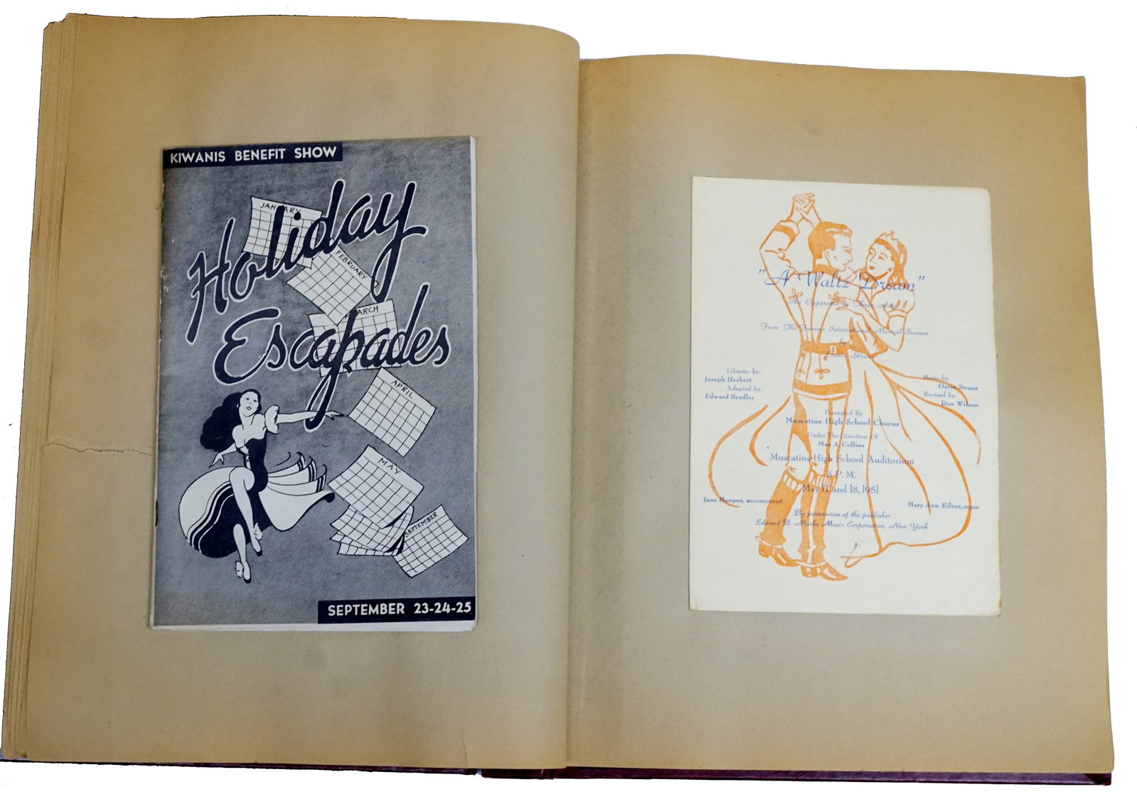 4 Scrapbooks - 4