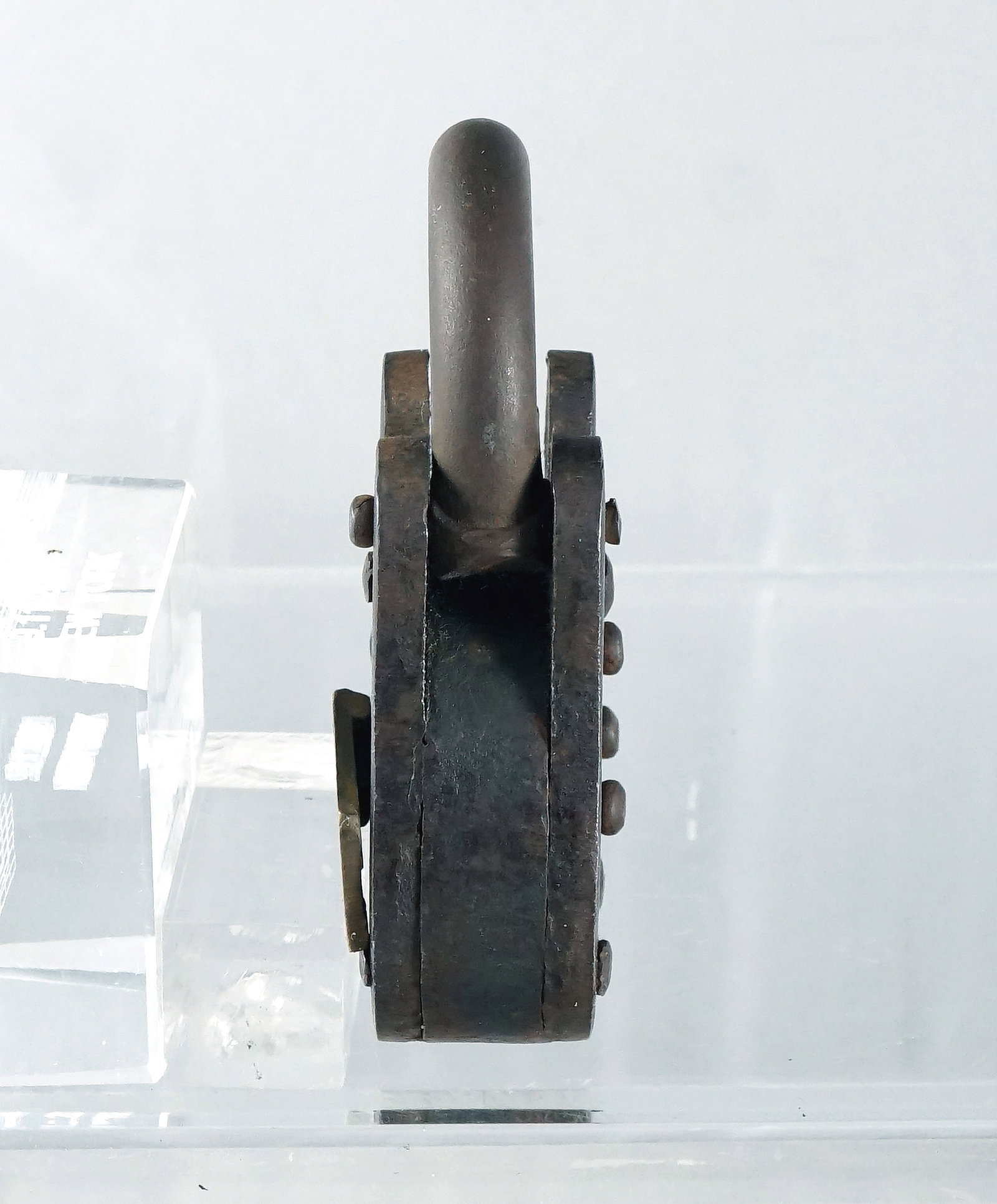 Antique padlock made of solid iron - 3