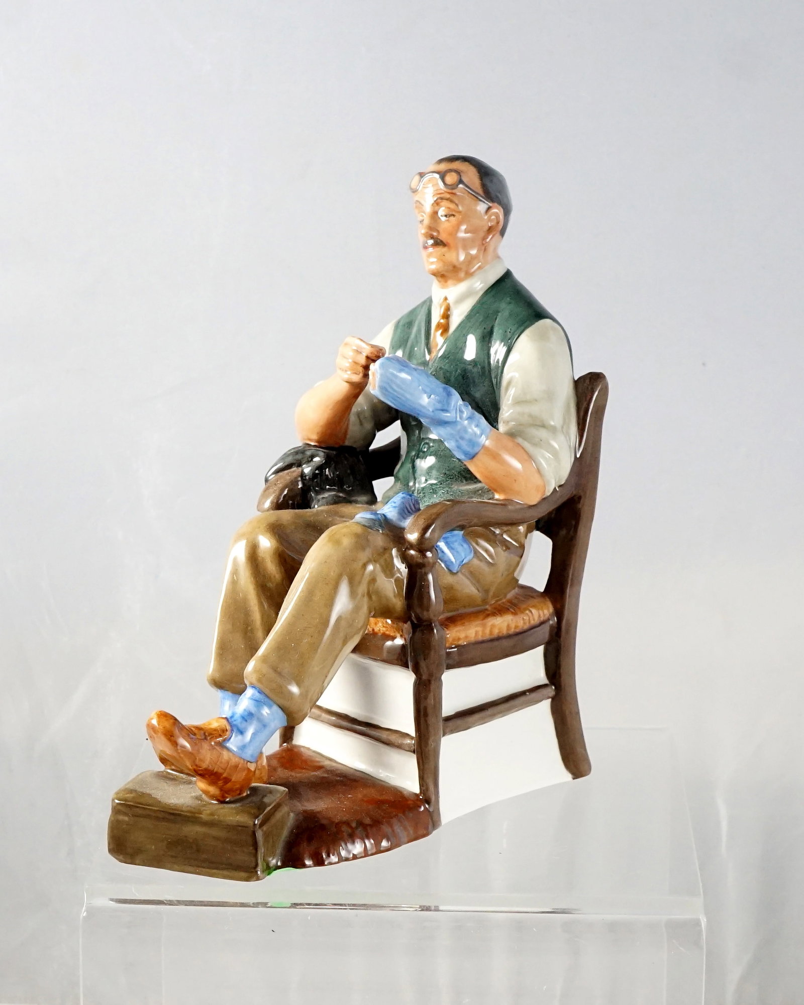 Royal Doulton - HN-2319 Royal Doulton - 2
