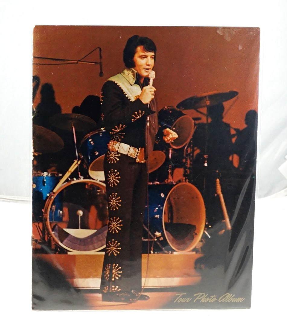 Elvis Presley - 6 magazines and book Lot - 3