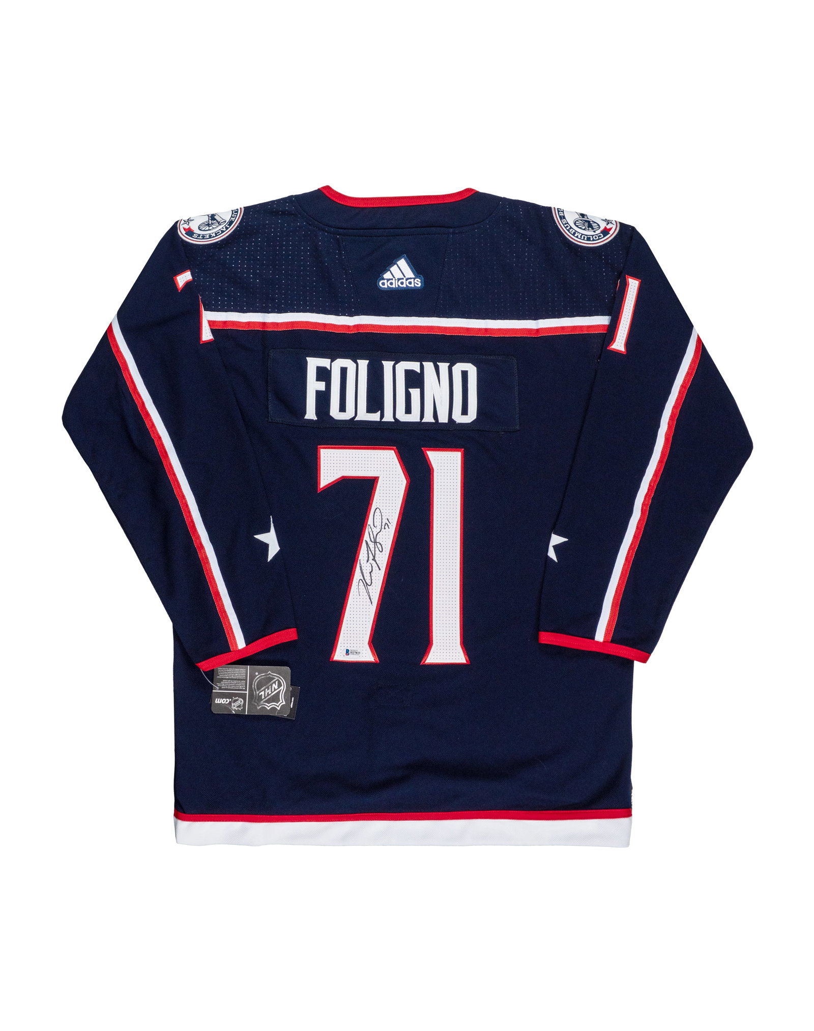 Nick Foligno autographed jersey, NHL hockey player - XXe siècle: États-Unis \ USA Maillot dédicacé Nick Foligno, Joueur de hockey LNH (XXe siècle) Chandail Adidas NHL taille USA 52, signé à la main par Nick Foligno, Inclut un