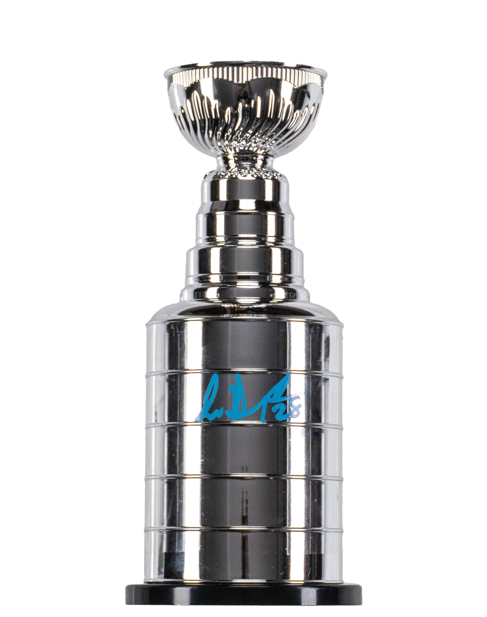 Mini Stanley Cup, signed by Christian Dvorak, Canadiens: Mini coupe Stanley, signée Christian Dvorak, Canadiens Faite de plastique dans sa boite de présentation, signée au feutre Christian Dvorak Dimension: Hauteur 8" Hauteur 20 cm Rapport