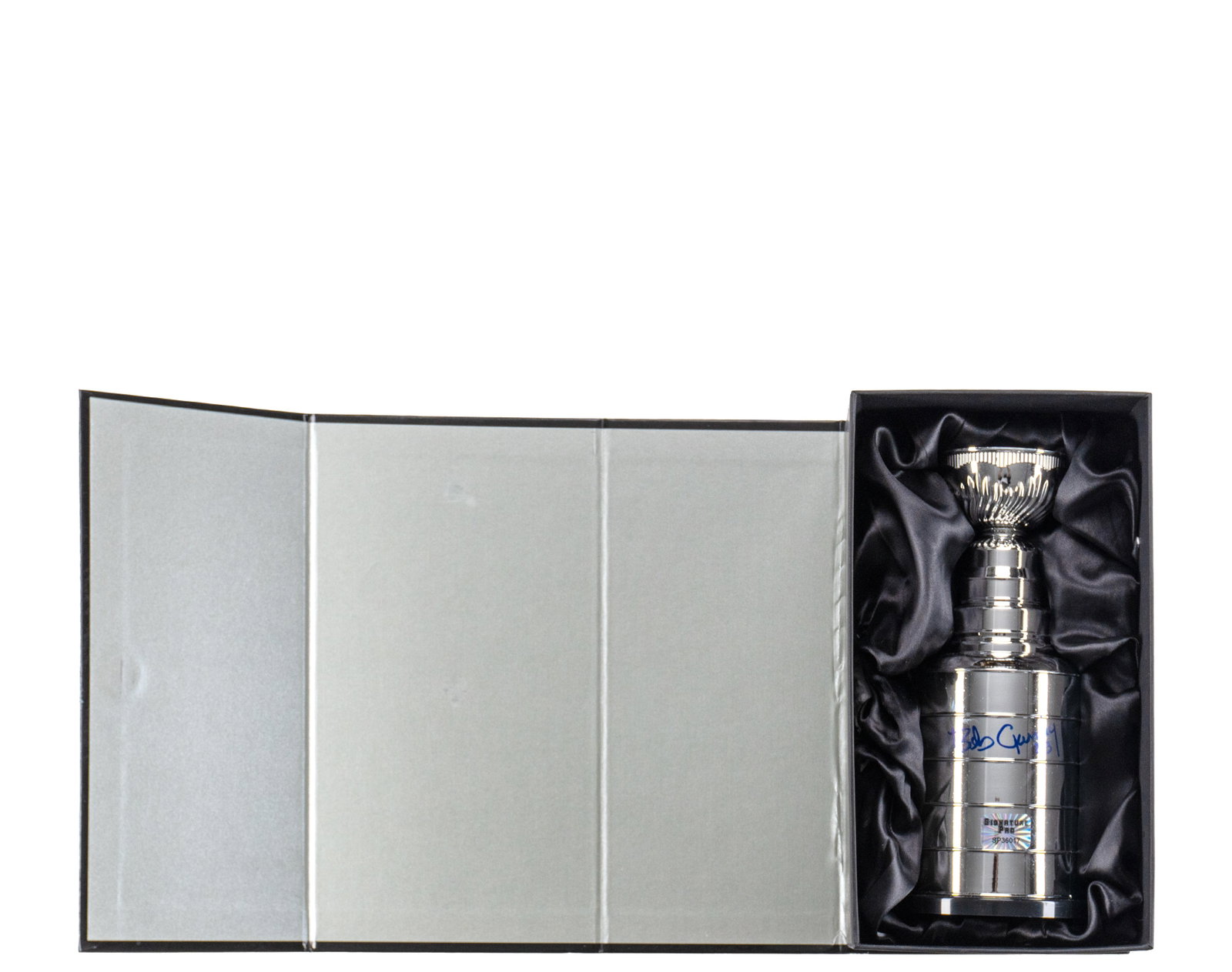 Mini Stanley Cup, signed by Bob Gainey, Canadiens (1 of 5)