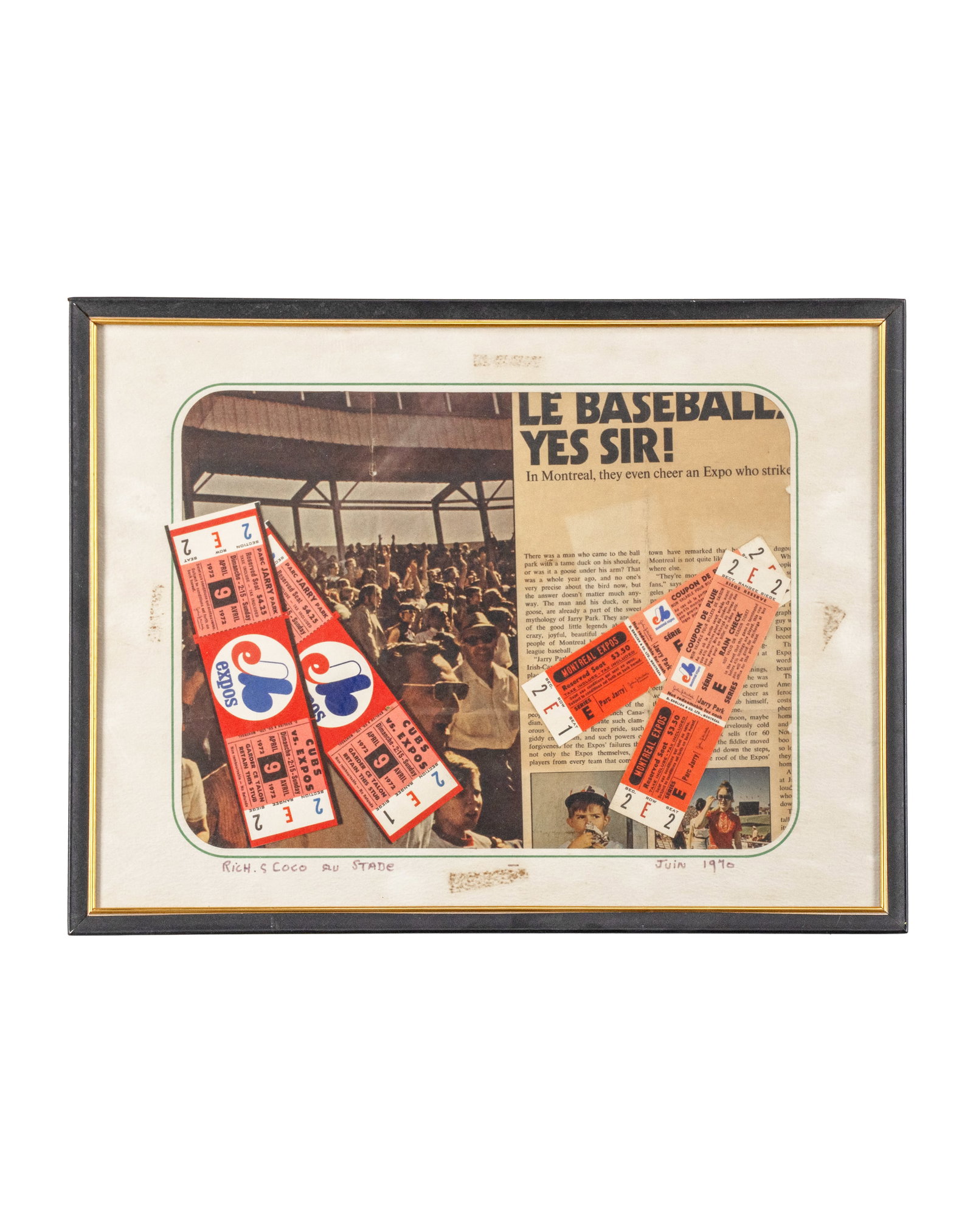 4 Montreal Expos full tickets - 1972: 4 billets complets pour les Expos de Montréal (1972) 2 billets du 9 avril 1972 et 2 coupon de pluie dans un cadre souvenir Rapport de condition: Billets en excellente condition ------------- 4