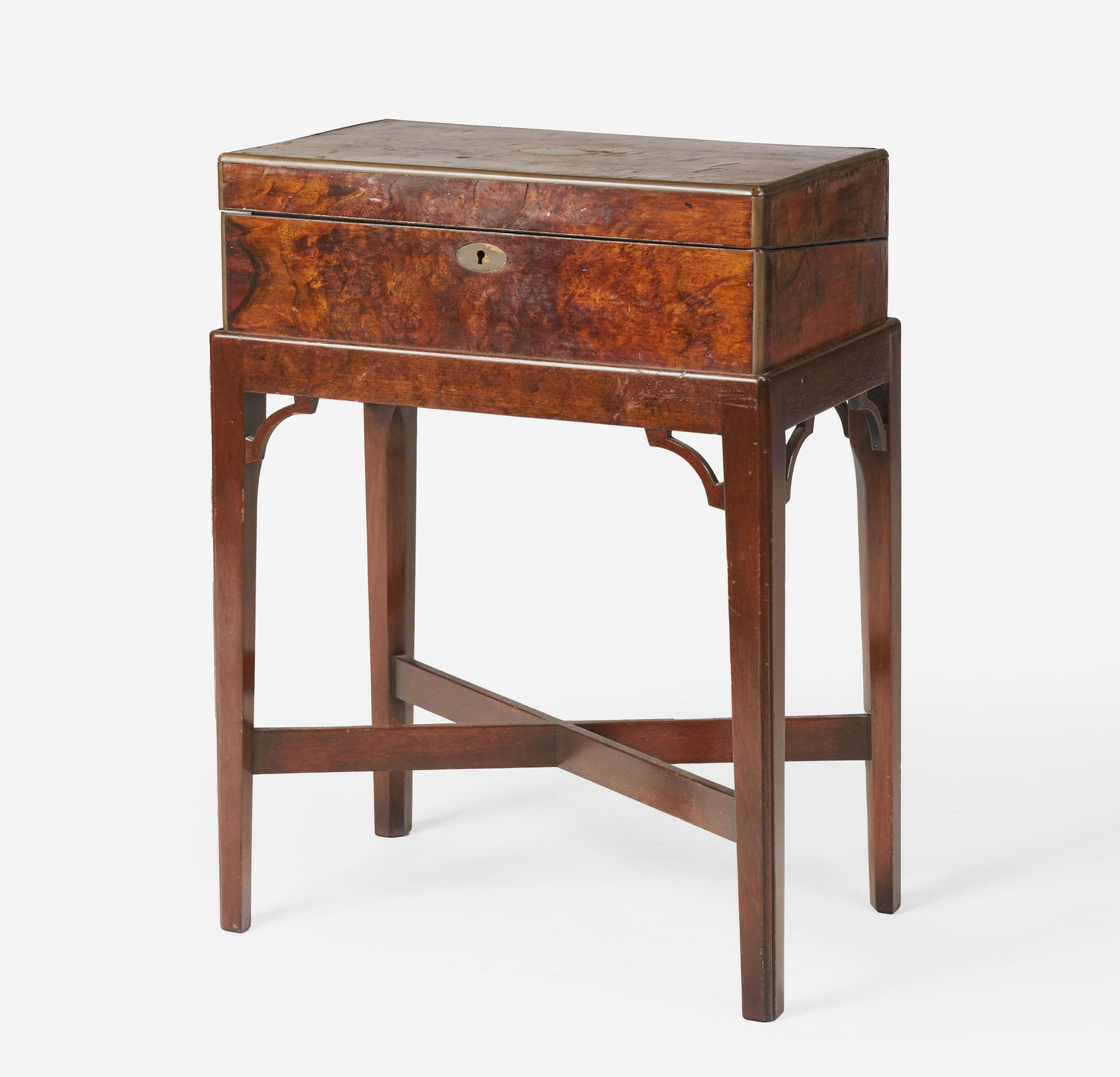 Unknown English Cabinetmaker - George III style (1 of 4)