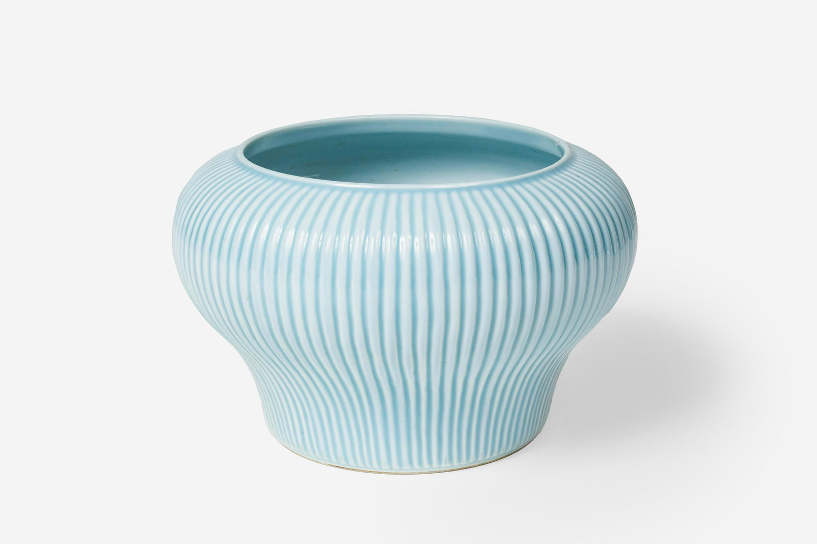 A Chinese  Fluted 100 Ribbed Jar, Ming dynasty style (1 of 4)