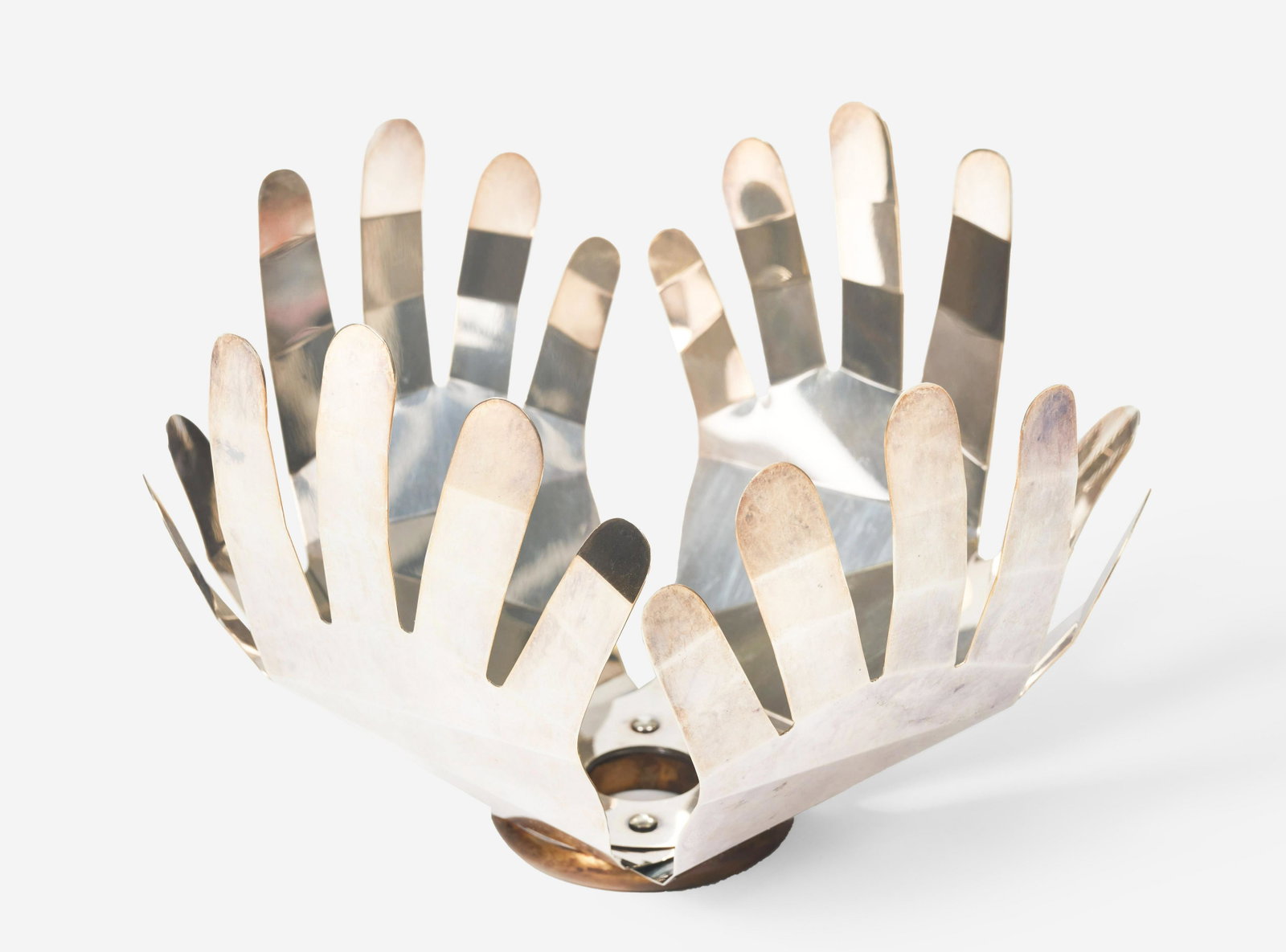 Afra and Tobia Scarpa, San Lorenzo, Mani Bowl: Lot 57 Afra and Tobia Scarpa, San Lorenzo, Mani Bowl fine silver with bronze base height: 7 1/4 inches Provenance: From a Private Collection in New York fine silver with bronze base, numbered 34