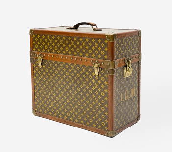 Louis Vuitton Monogram Canvas Trunk: Lot 13 Louis Vuitton Monogram Canvas Trunk Louis Vuitton malle-bibliothèque / travel library trunk similar to the 'Hemingway' trunk height: 21 3/4 inches width: 24 inches Additional