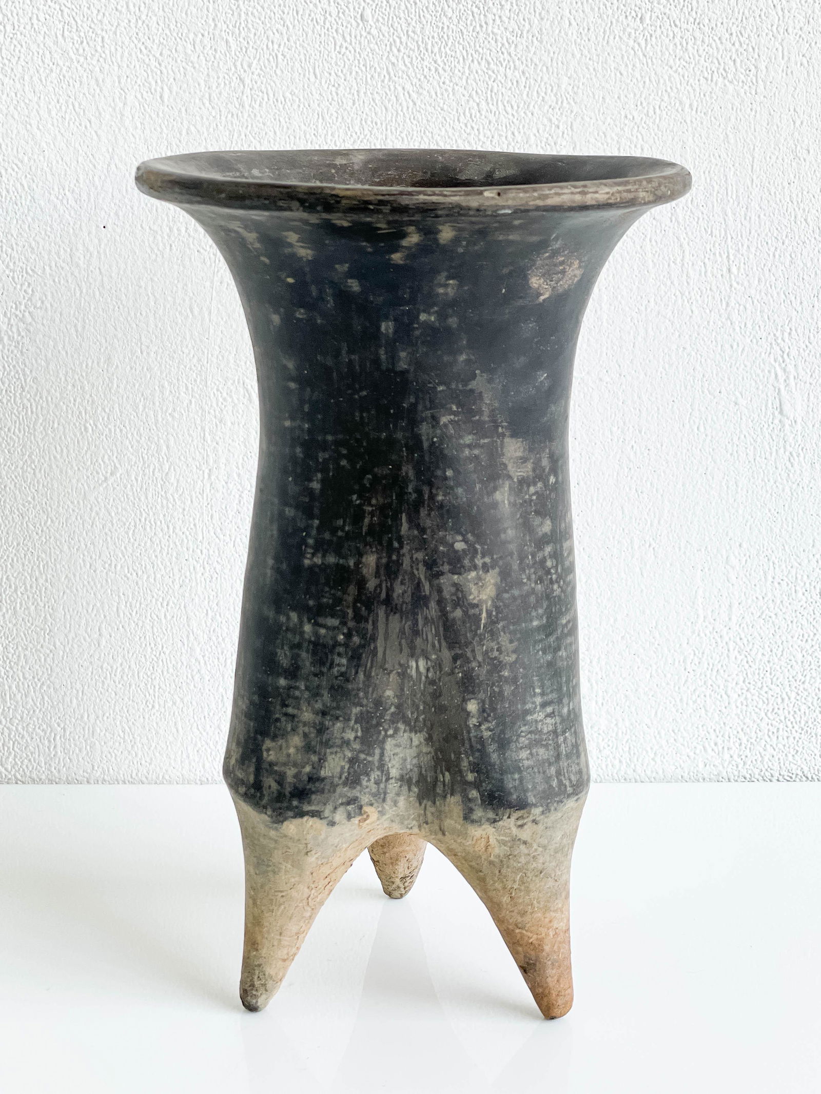 Chinese Neolithic Pottery Tripod Vessel, Li (1 of 5)