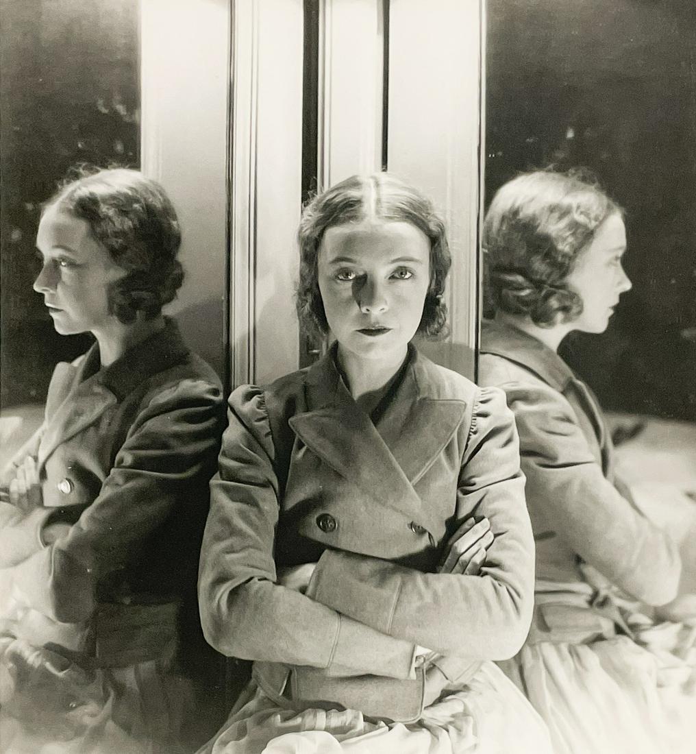 Cecil Beaton - Photograph of Lillian Gish: Lot 1 Cecil Beaton British (1904-1980) Photograph of Lillian Gish silver gelatin print signed lower right on mount 17 1/4 x 15 1/8 inches frame dimensions: 25 1/4 x 23 1/4 x 1 1/2 inches,,acrylic glaz