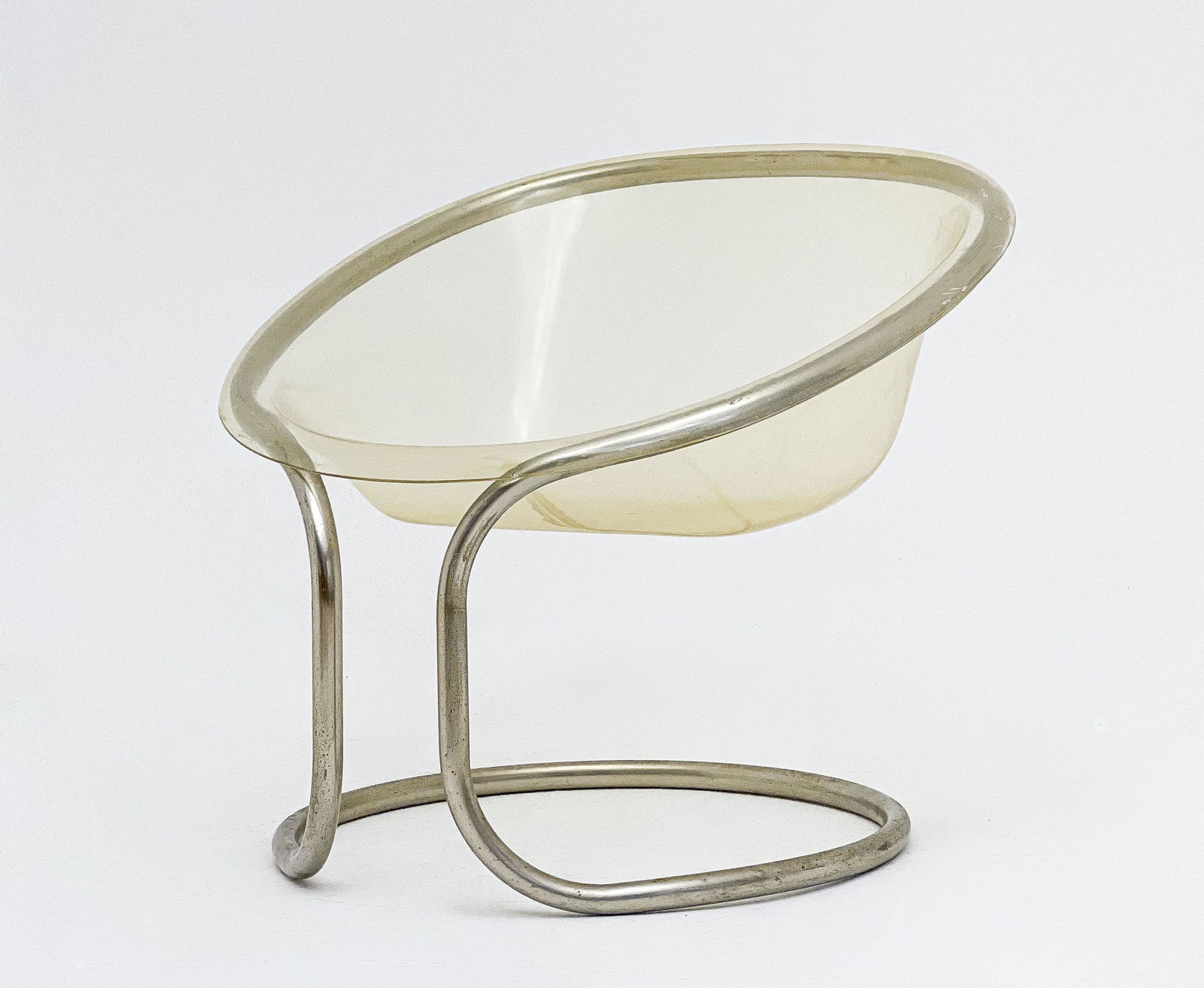 Mid Century Lucite Chair (1 of 7)