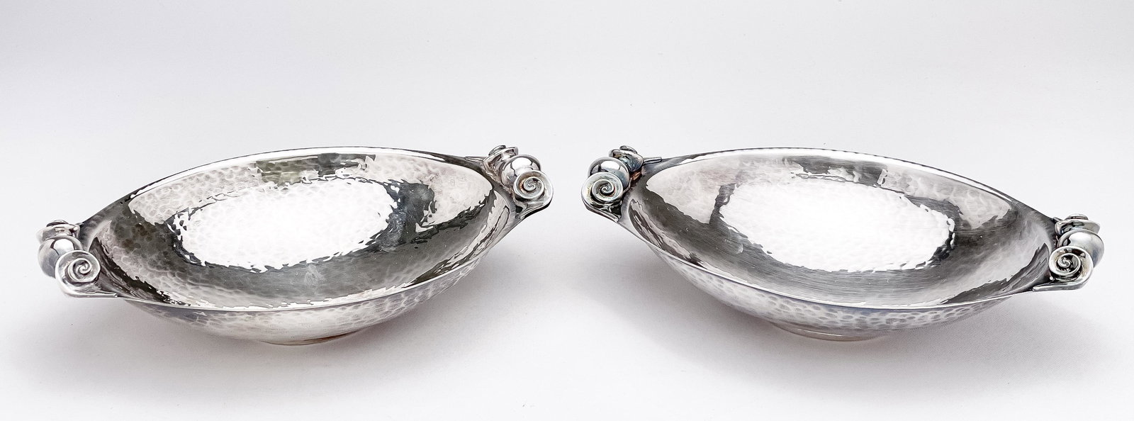 Bichierogra Pampaloni Oval Sterling Silver Bowls, Pair (1 of 5)