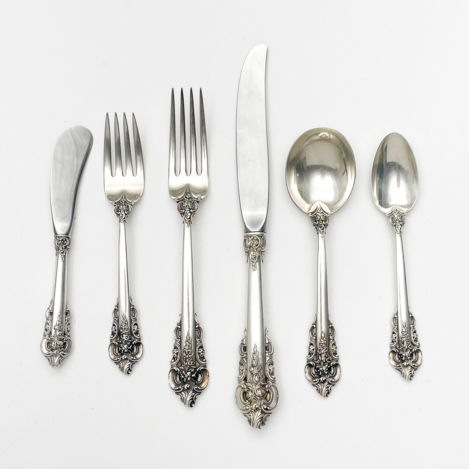 Wallace Sterling Grand Baroque Flatware Service (1 of 6)