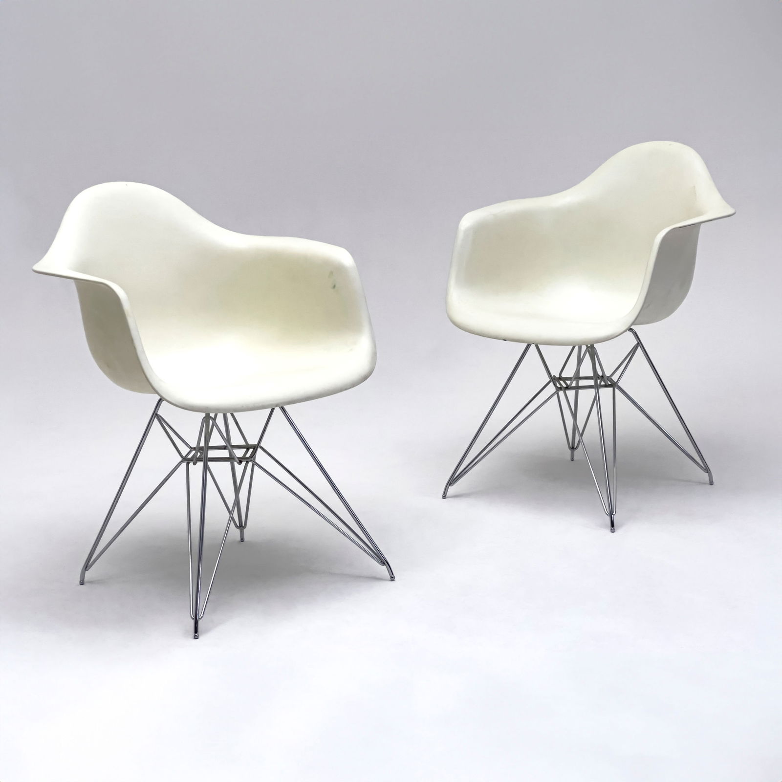 Charles and Ray Eames - DAR 'Eiffel' Arm Chair, Pair (1 of 7)