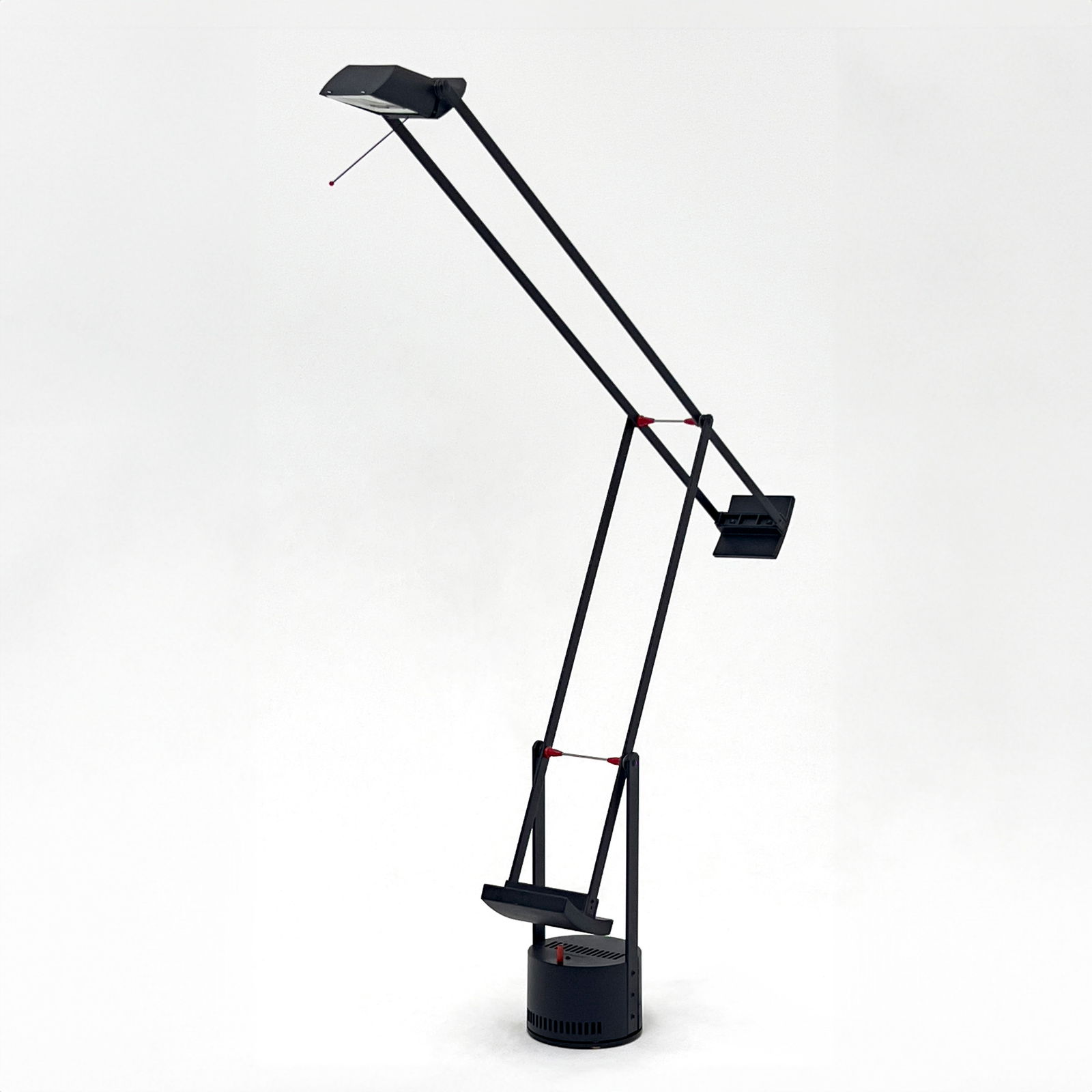 Artemide - Tizio Task Table Lamp (1 of 6)