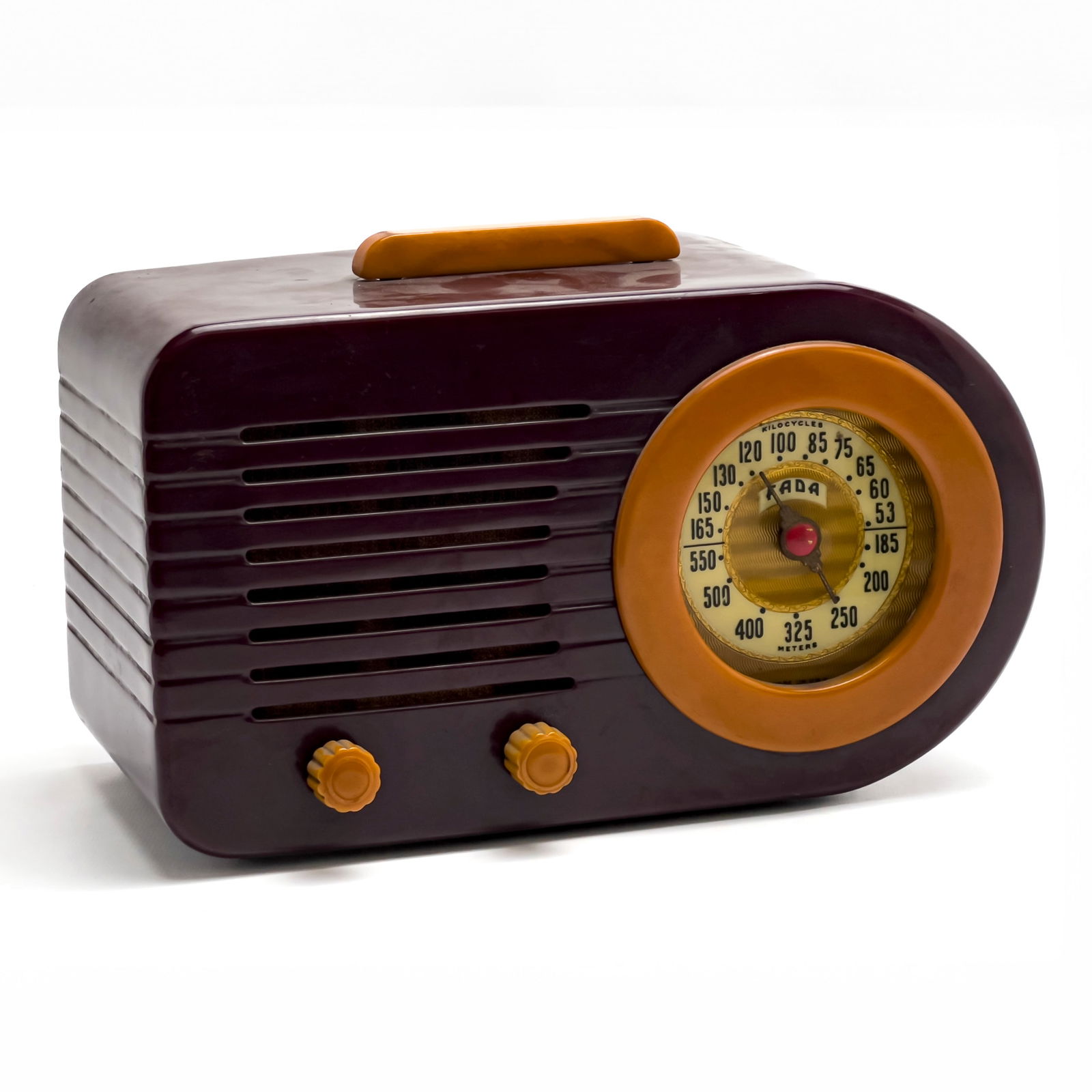 Fada Bullet Bakelite Radio (1 of 6)