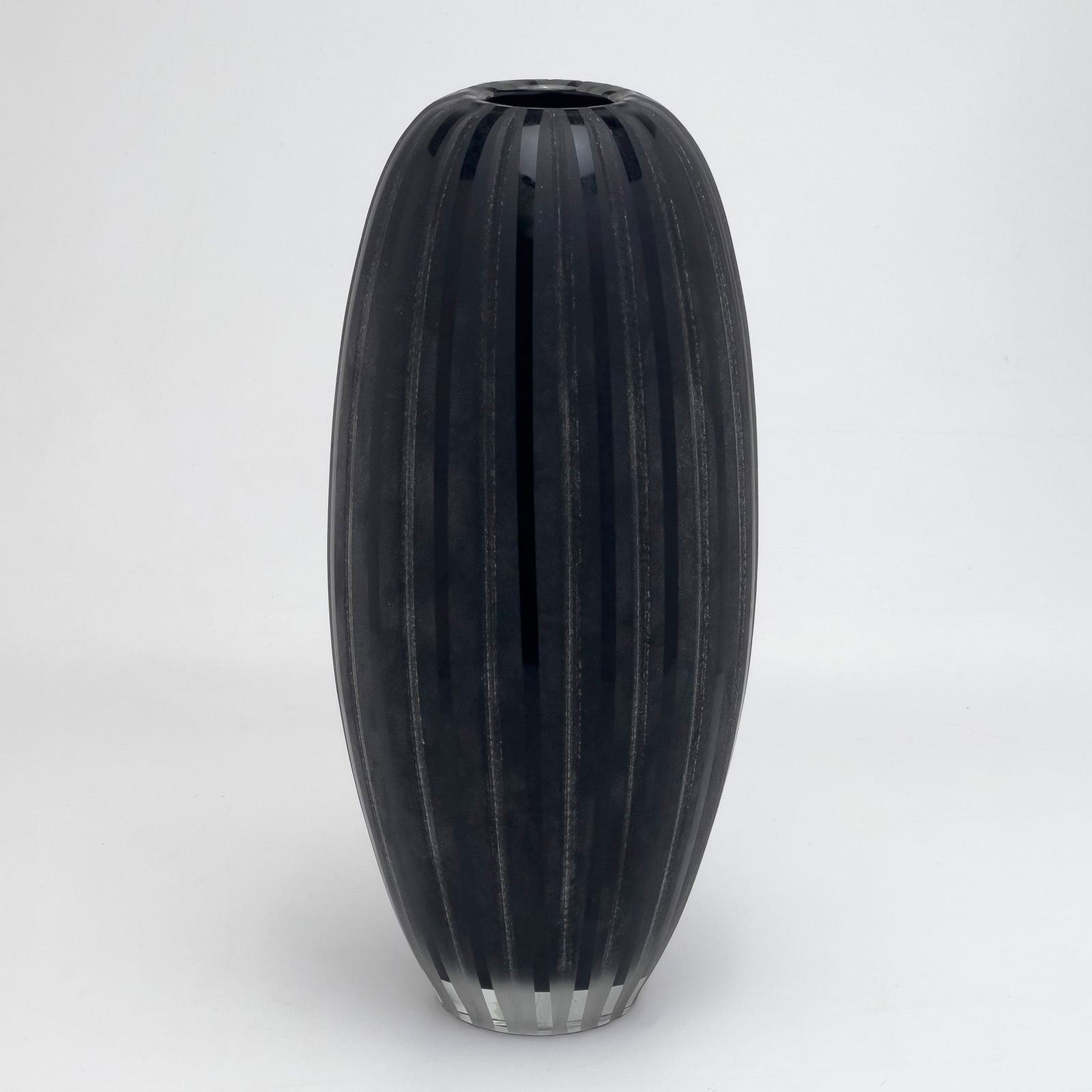 Fulvio Bianconi - Black Murano Vase: Lot 6 Fulvio Bianconi Italian (1915-1996) Black Murano Vase glass signature to bottom height: 12 1/2 inches diamter: 5 inches Provenance: From a Private SoHo Collections