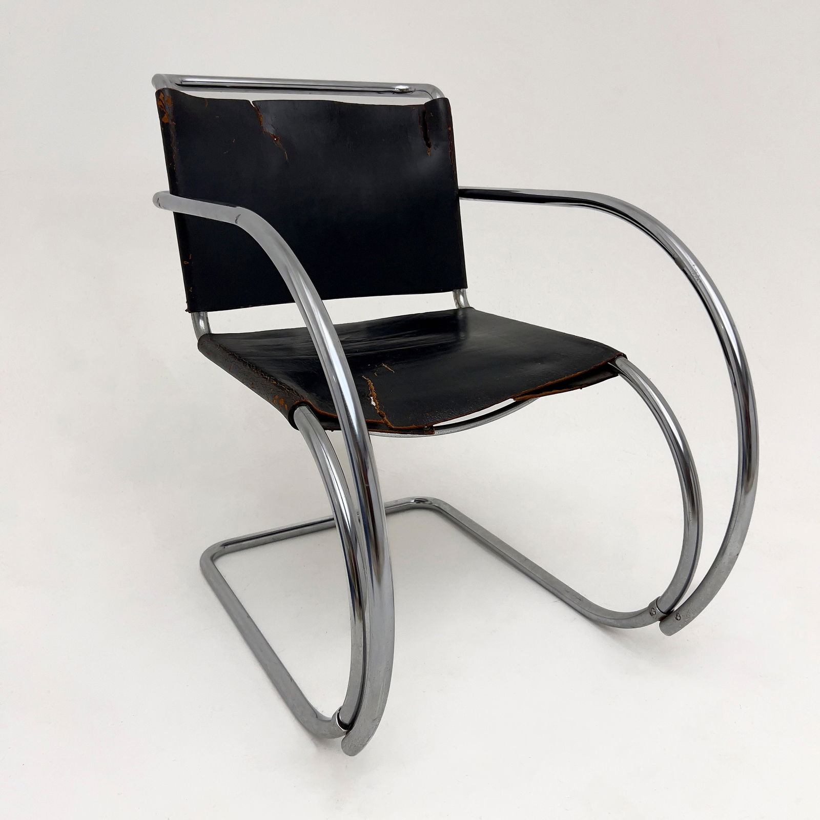 Ludwig Mies van der Rohe - Early MR 20 Armchair (1 of 5)