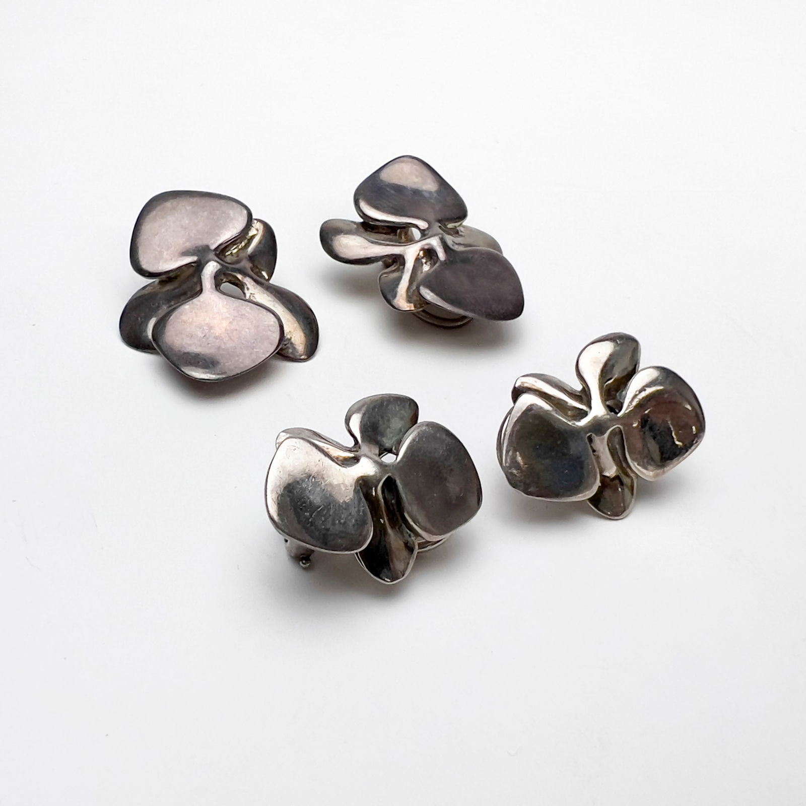 Angela Cummings - Two Pairs of Silver Orchid Earrings (1 of 4)