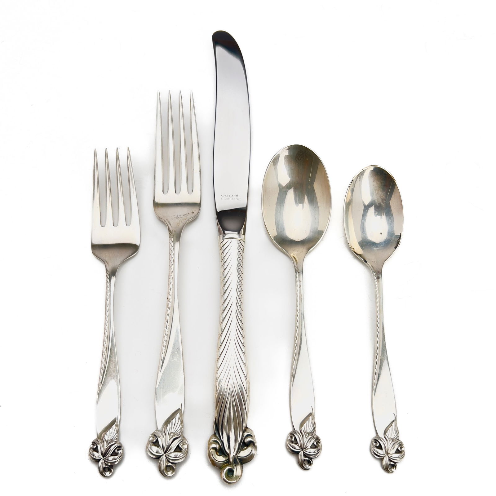 Wallace - Orchid Elegance Flatware, Silver Service for 12: Lot 168 Wallace American manufacturer (since 1835) Orchid Elegance Flatware, Silver Service for 12 sterling 63 piece Wallace sterling silver Orchid Elegance flatware, service for 12, in a felt-lined