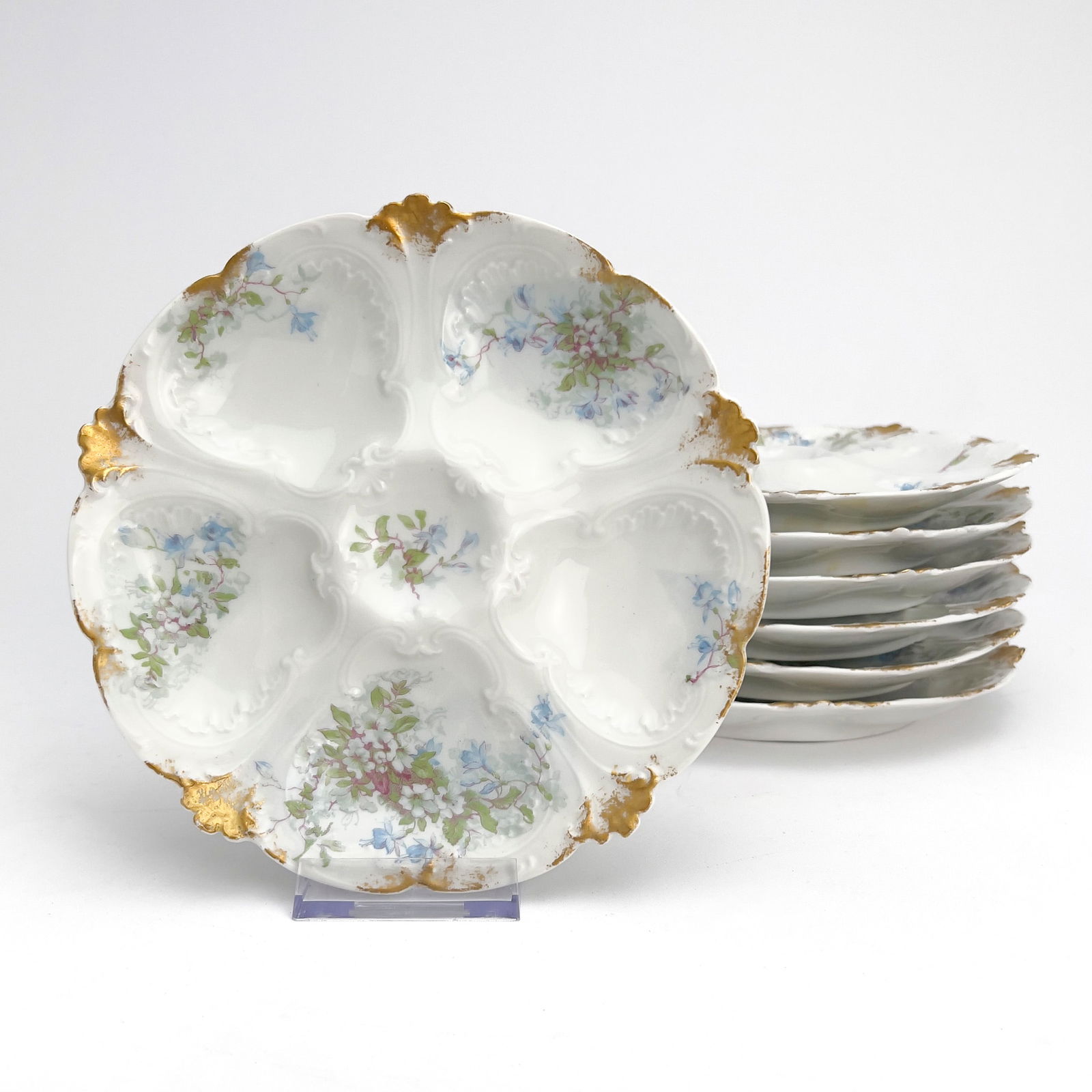 Charles Field Haviland - Limoges Oyster Plates, Set of 12: Lot 218 Charles Field Haviland American/French manufacturer (1832-1892) Limoges Oyster Plates, Set of 12 porcelain Comprising twelve porcelain oyster plates made by Charles Field Haviland, Limoges Fra