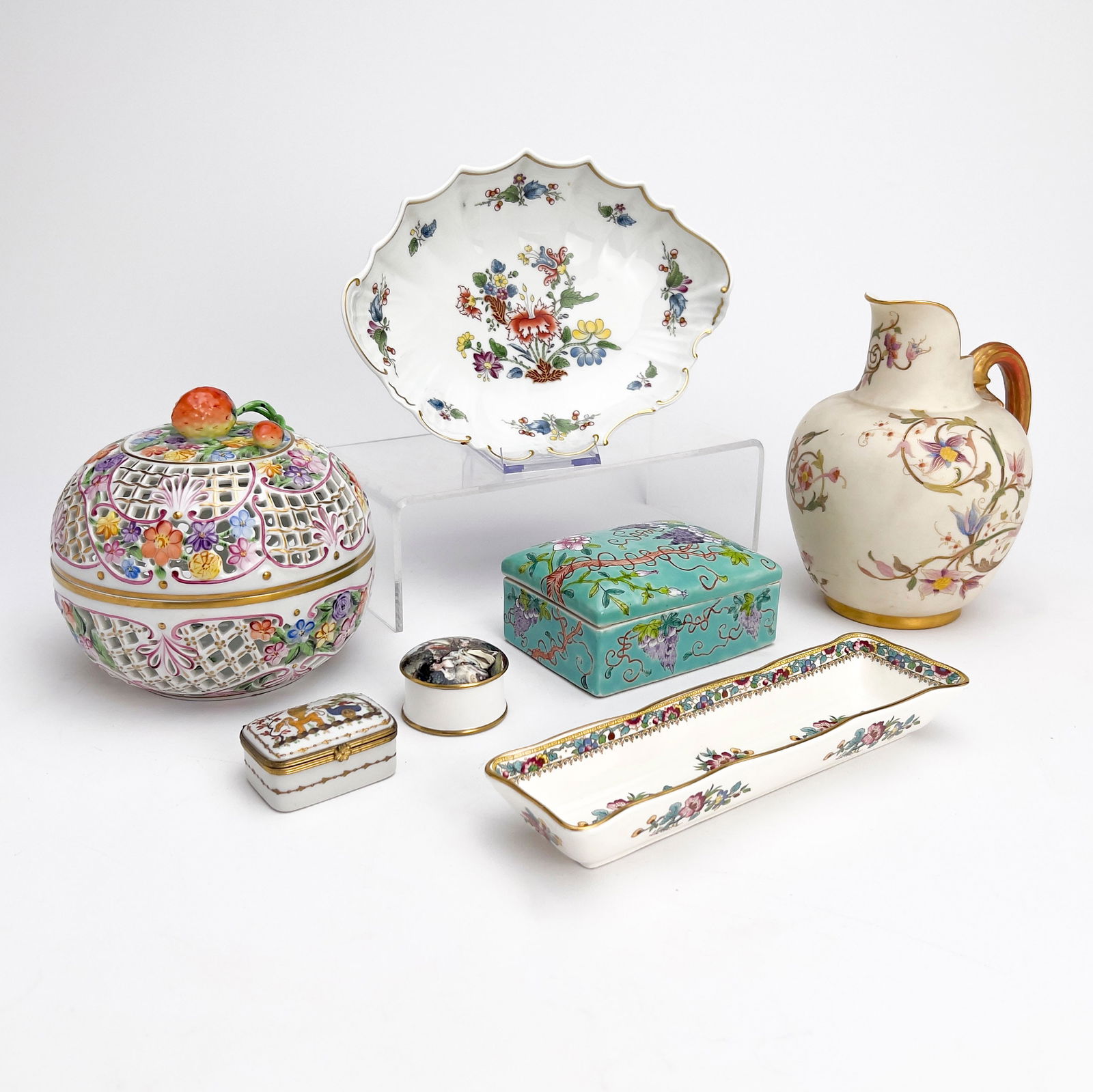 Herend Reticulated Potpourri Bowl with Additional Porcelain Tableware and Accessories, Group of 7: Lot 224 Herend Reticulated Potpourri Bowl with Additional Porcelain Tableware and Accessories, Group of 7 porcelain Comprising a lidded Herend Porcelain Potpourri bowl, a narrow rectangular Coalport